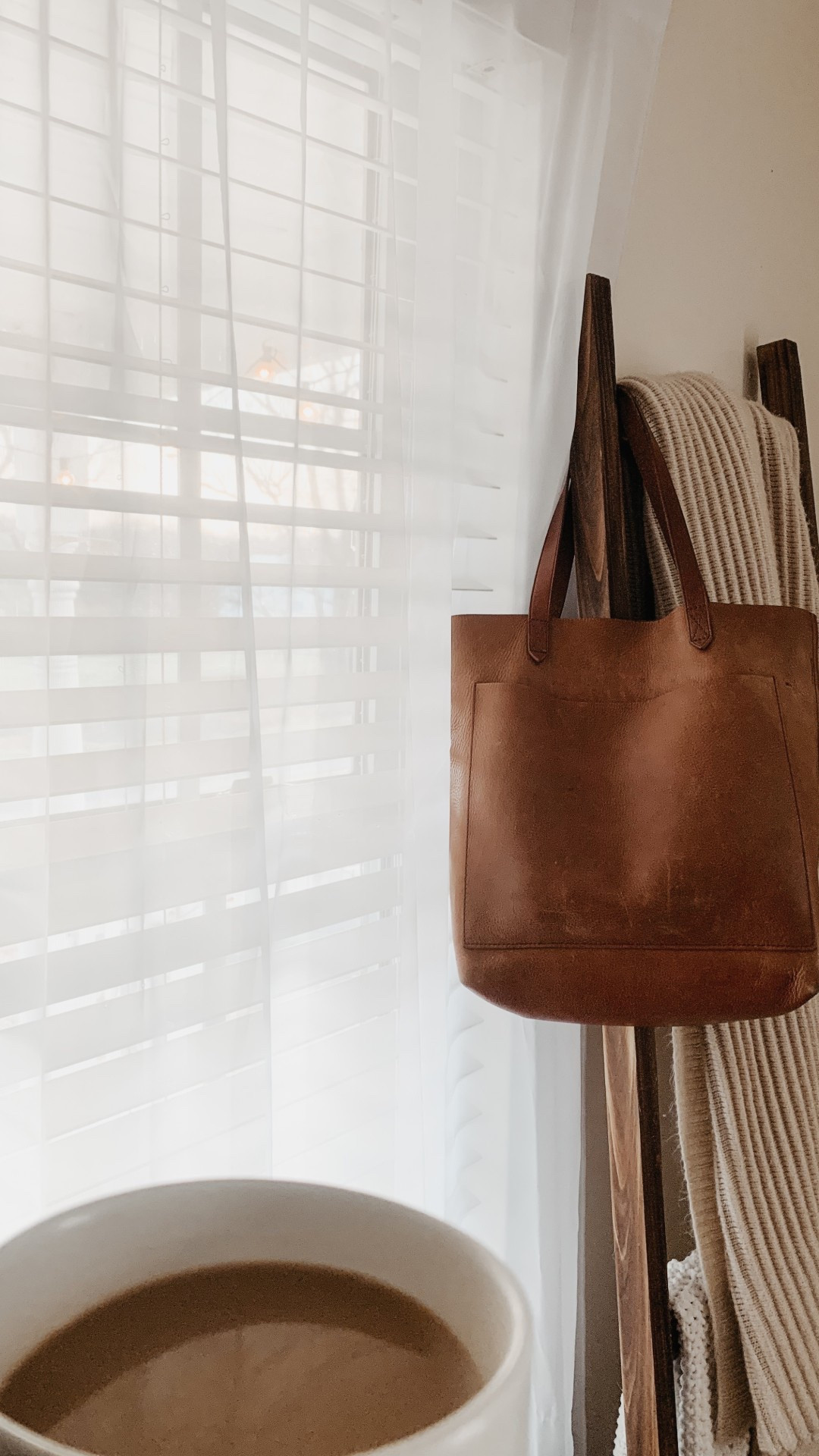 Sharing this leather tote this morning 🤎 
This is my go-to Fall bag and works so well as an everyday busy mom bag ✨ 

Autumn 
November 
Gift Ideas 
Gift Guide 

#LTKGiftGuide #LTKItBag #LTKStyleTip