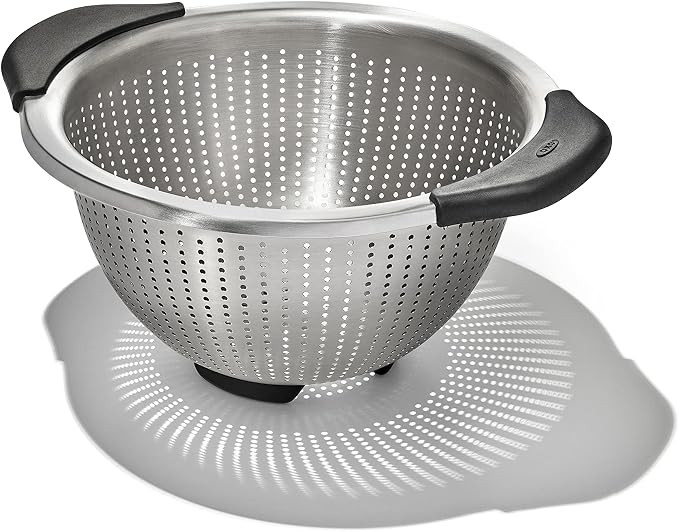 OXO Good Grips Stainless Steel 3 qt./ 2.8L Colander | Amazon (US)
