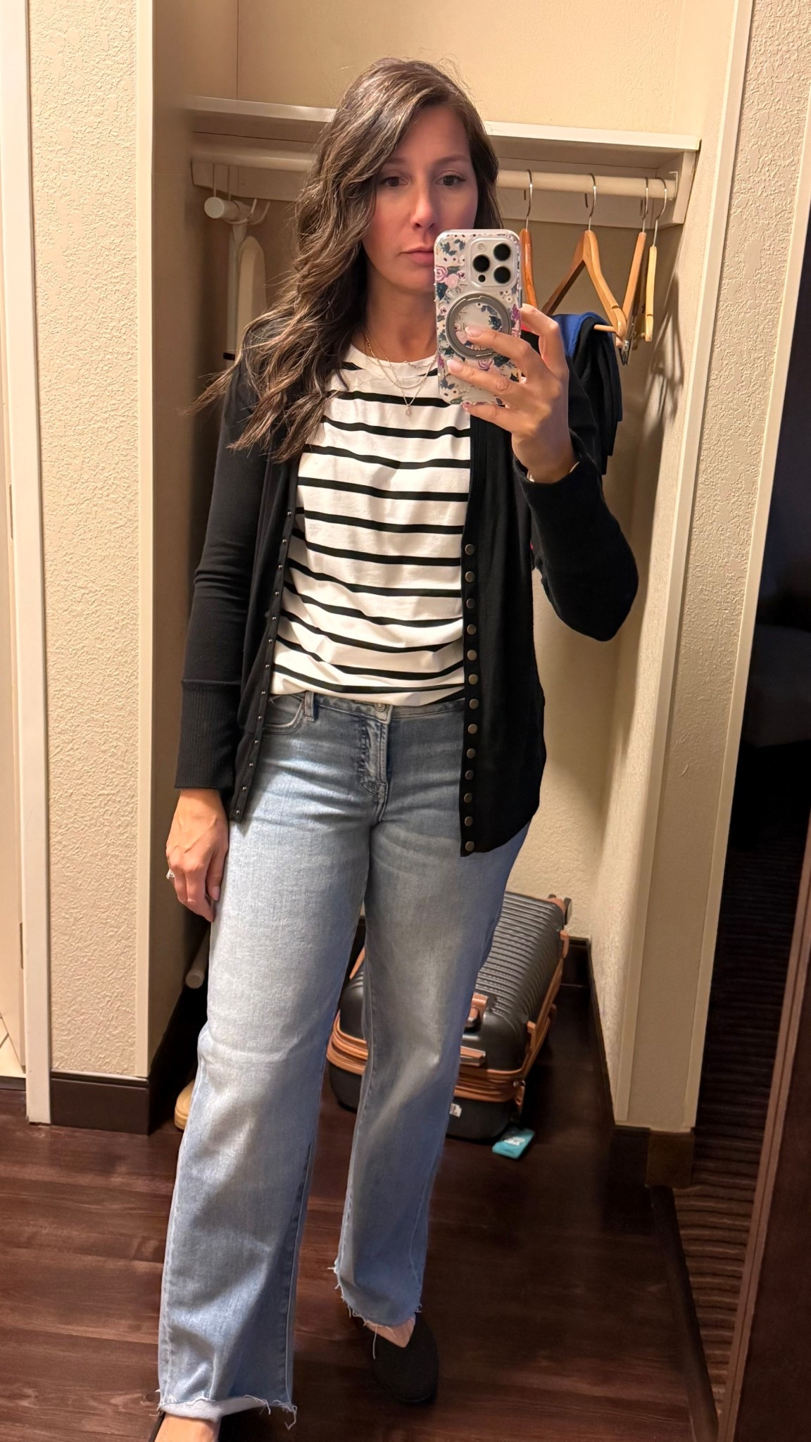 OOTD - A day in Bourbon Country. Loving these jeans from Buckle! 
Shirt and Cardigan are Amazon, shoes are Rothy, necklace is Kendra Scott. 

#LTKmomlife #LTKootd #LTKOver40
