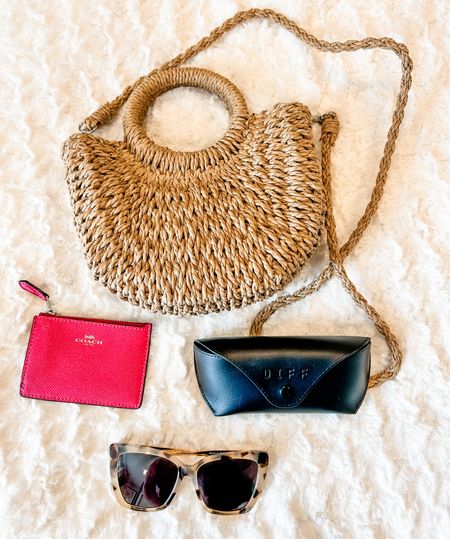 Such a cute summer handbag! ✨☀️

#LTKSeasonal #LTKFindsUnder50