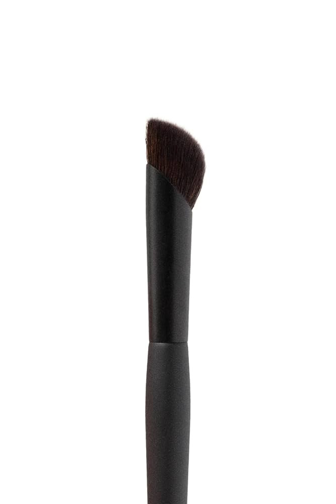 Ami Colé Trio Brush mesh brush head cove to help maintain shape (The Concealer Brush) | Amazon (US)