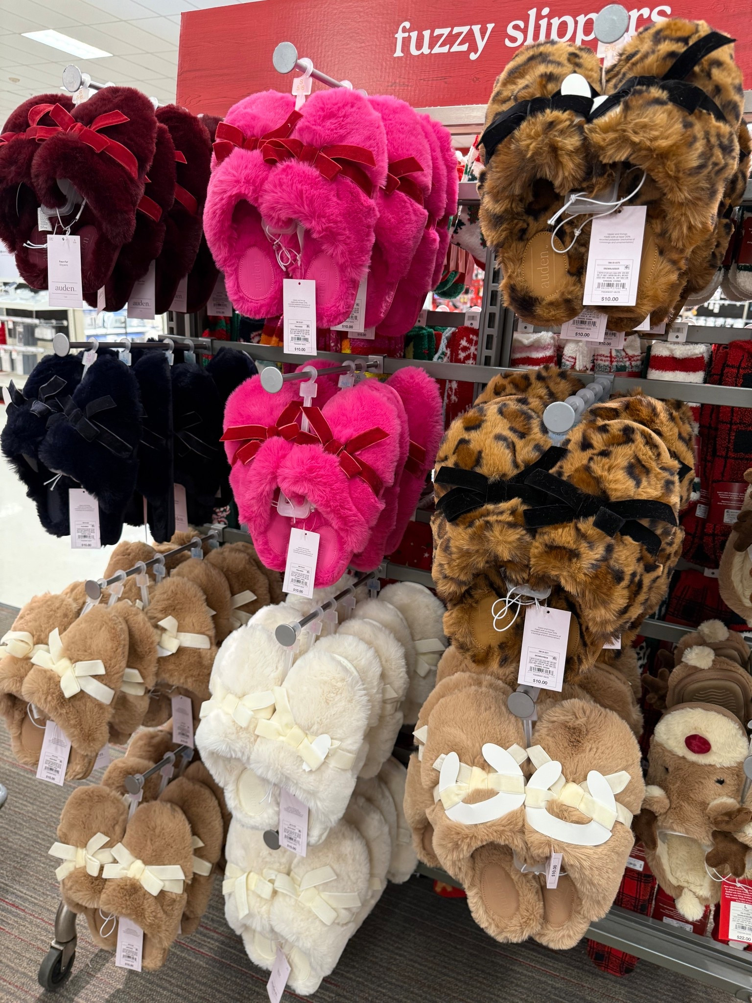 how cute are these slippers and they are only $6 today! 




Target, Target Finds, Target Fashion, Slippers

#LTKHoliday #LTKSaleAlert #LTKGiftGuide