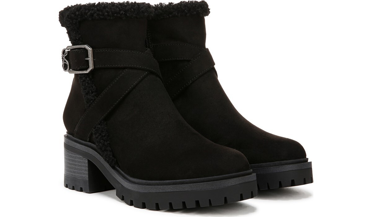Women's Ozzie Lug Sole Ankle Boot | Famous Footwear