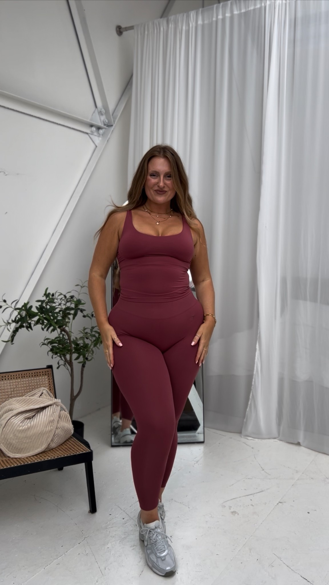 I’m not joking when I say this, but this is the stretchiest gym set I’ve ever put on my body. 10/10 no notes 📝🤩

#LTKmidsize #LTKcurves #LTKfitness