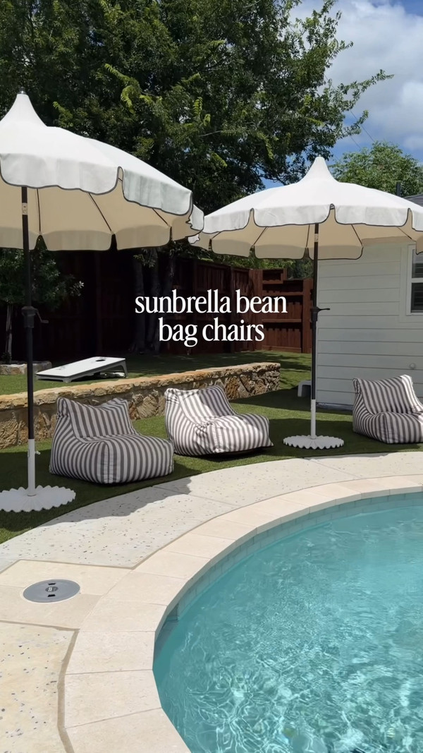 One thing I knew I wanted when furnishing our new backyard was LOTS of seating We…