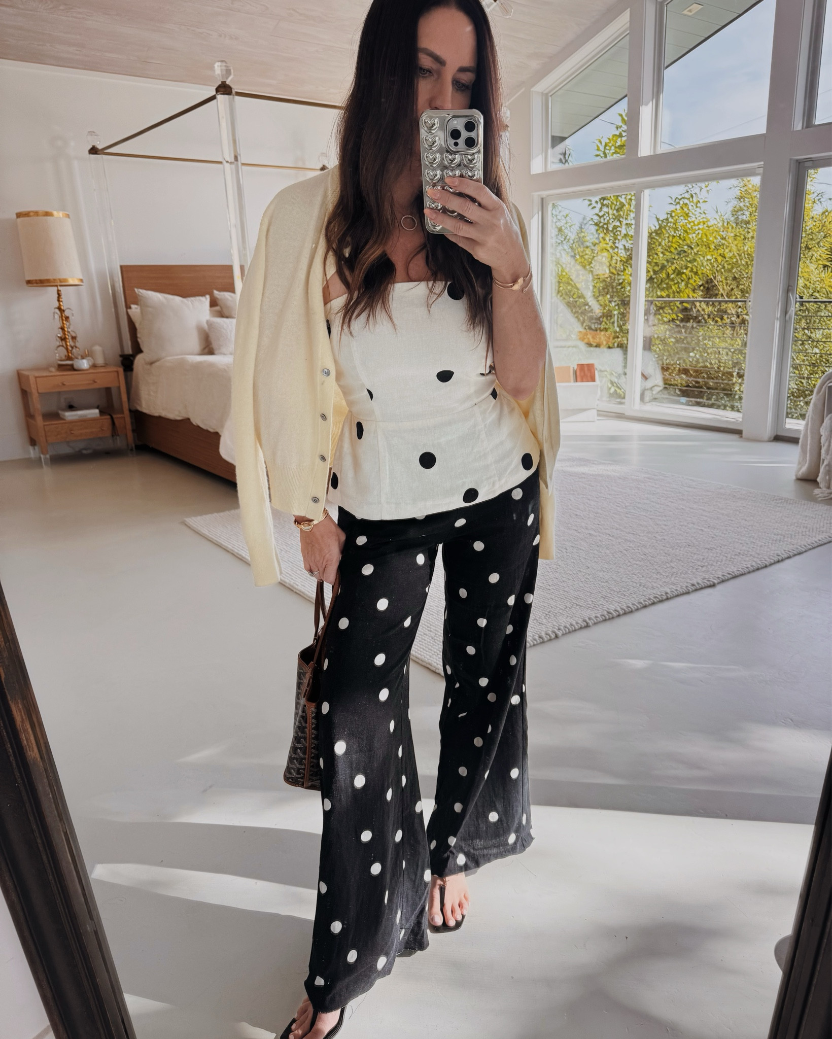 Polka dots are going nowhere! #springtrend

#LTKSaleAlert #LTKootd #LTKgrwm