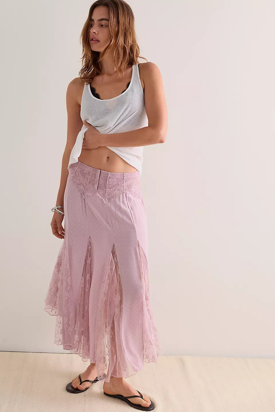 Obsessed with these Free People style concert outfits right now 🤠 They’re soft, feminine, and just a little bit western. Think flowy dresses with boots or oversized tops with denim. It’s such an easy way to look put together without trying too hard. Perfect for warm nights and music-filled weekends ✨
#ConcertLooks #BohoStyle #CountryConcertOutfit #FreePeopleInspired #StyleInspo #LTKFinds 

 #LTKSeasonal #LTKU #LTKSaleAlert
