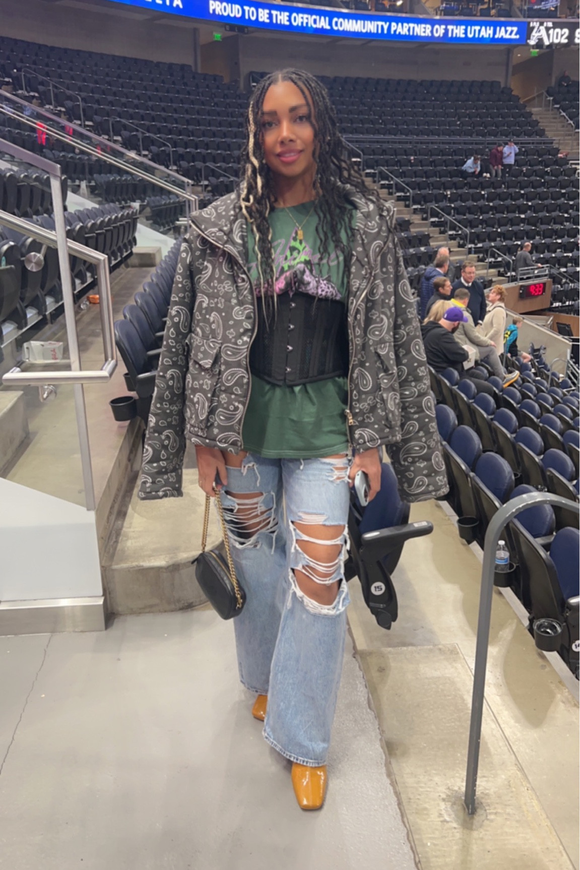 Game fit #corset #baggyjeans #basketballgamefit 

#LTKstyletip #LTKfit #LTKshoecrush