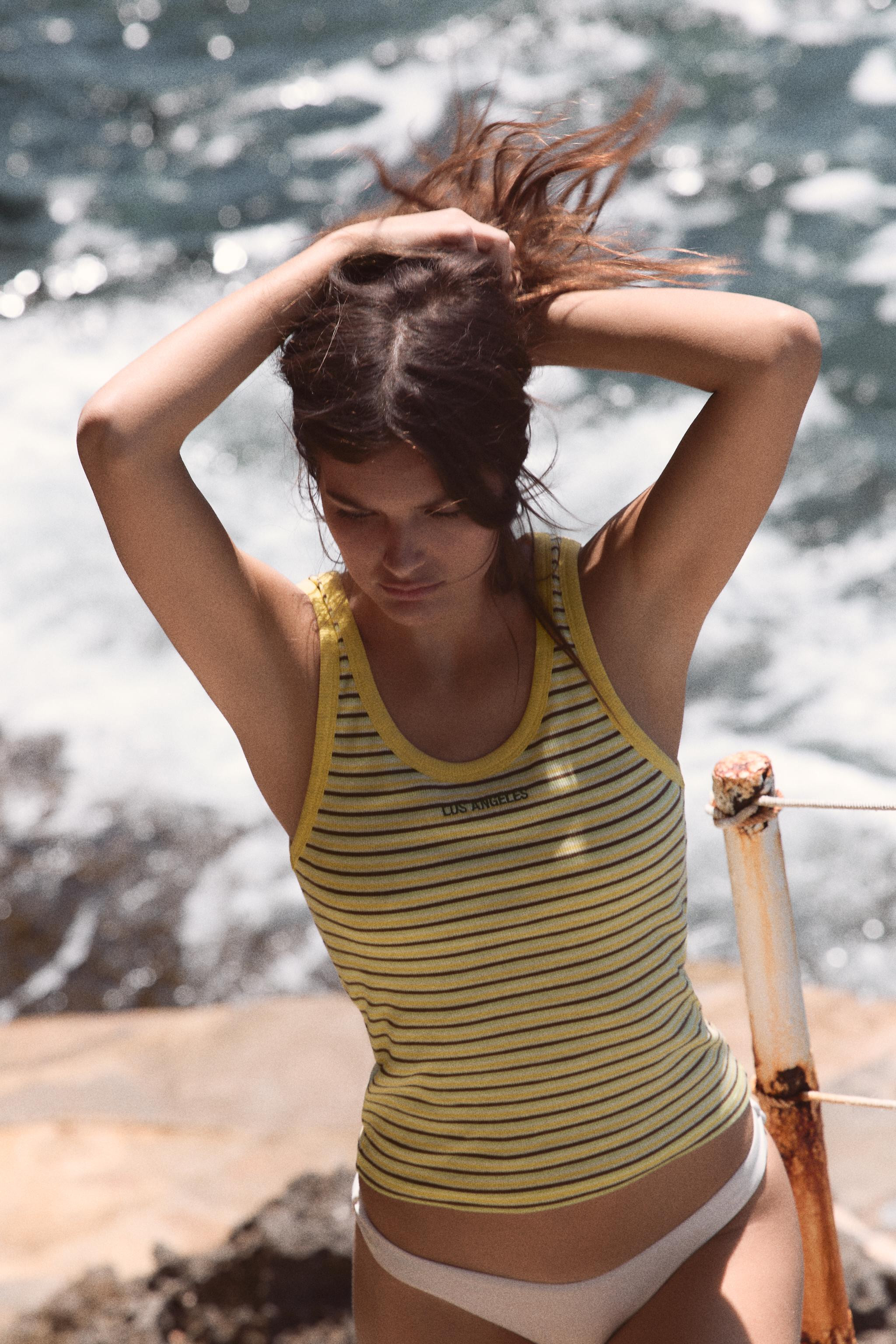 STRIPED TEXTURED TOP | Zara Canada