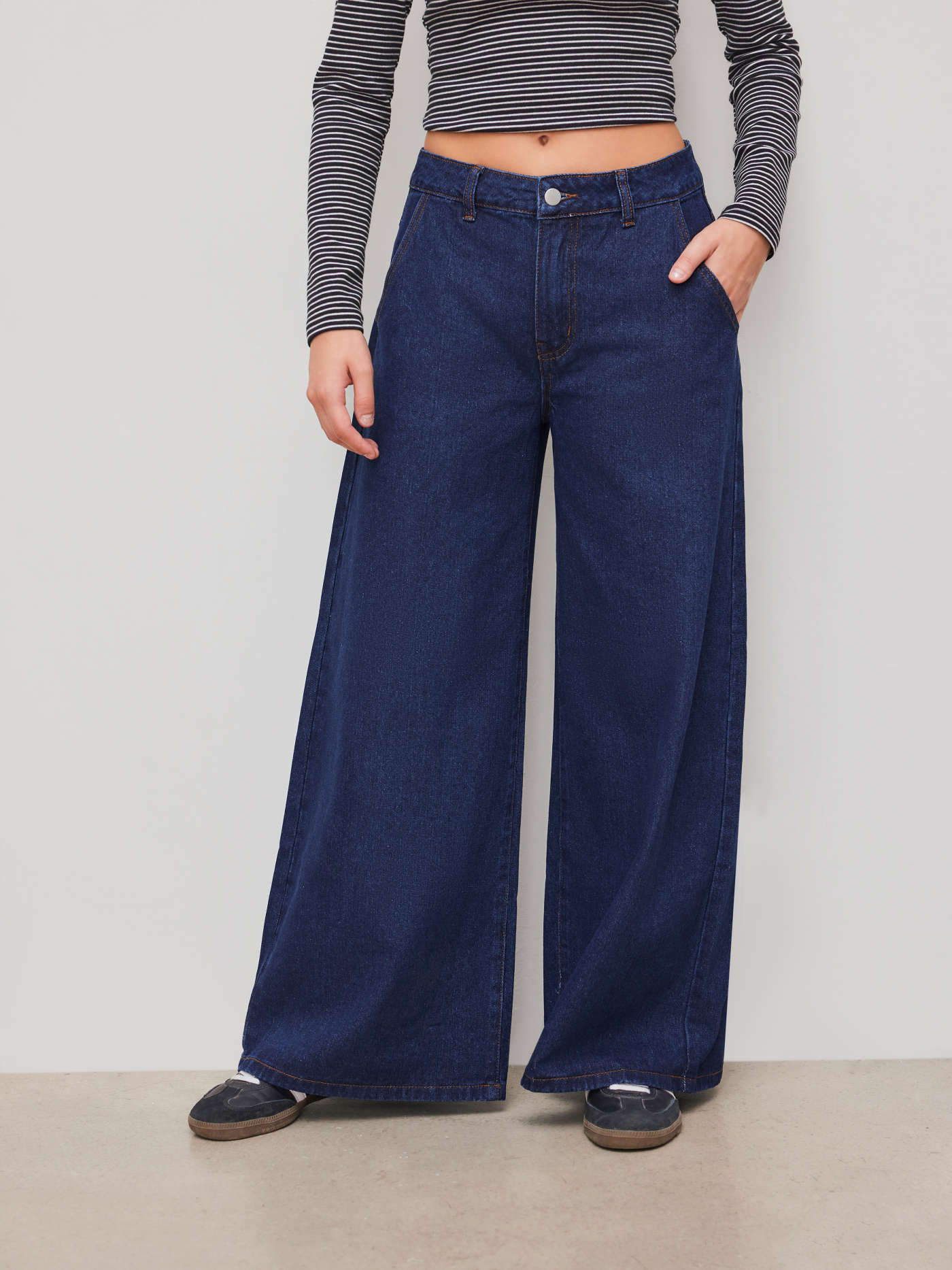 Cider Denim Mid Rise Solid Pocket Baggy Jeans | Cider