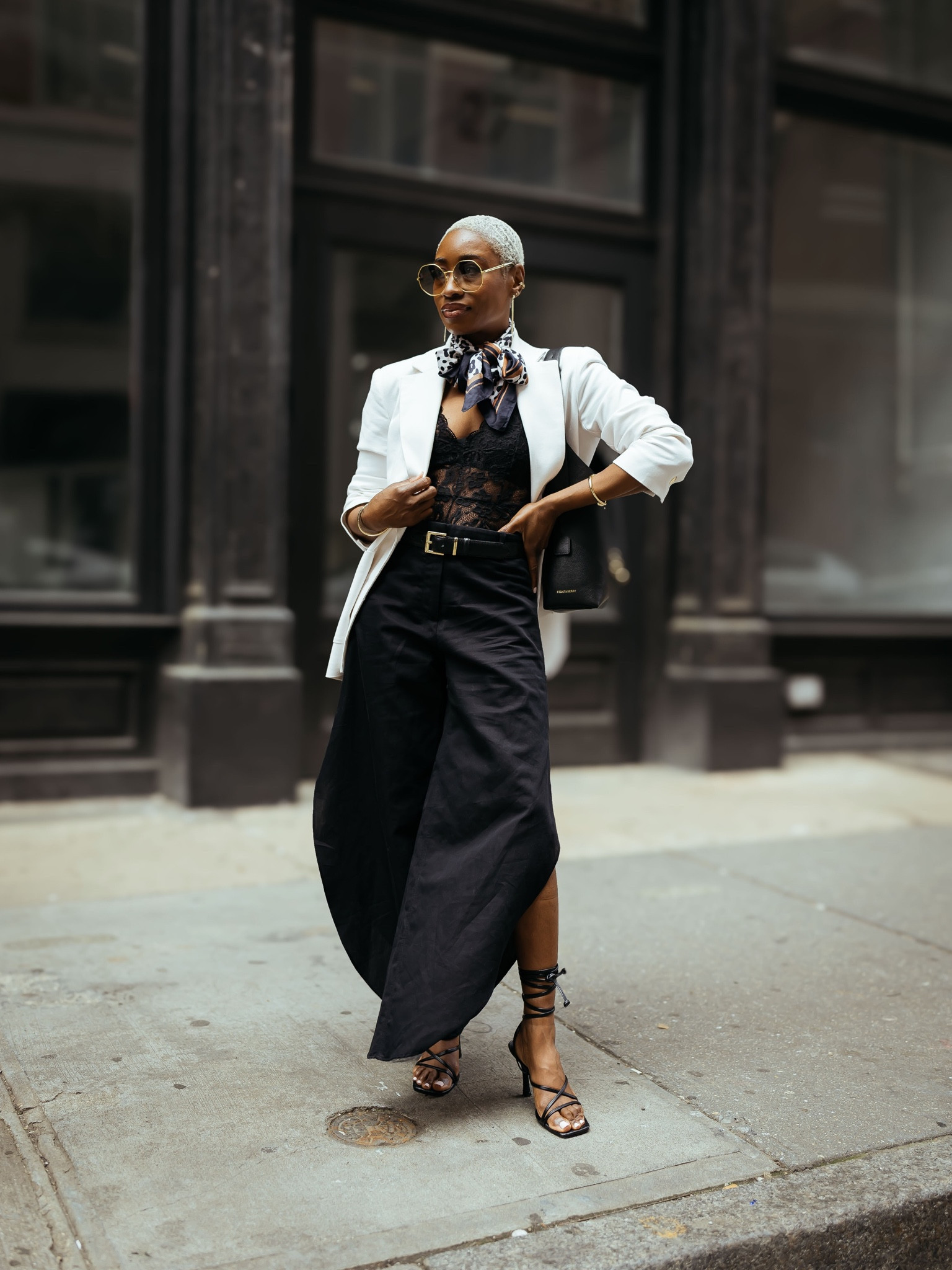 I love reacquainting myself with my closet and finding pieces that I can re-style but I also love adding new pieces like this @strathberry bag. 

I needed a decent sized every day black bag and this one is perfect. The craftsmanship is superb and the leather is so rich and supple.

Comment shop for links or check them out on my ShopMy. 

#strathberry #gifted #springfashioninspo #over50fashion