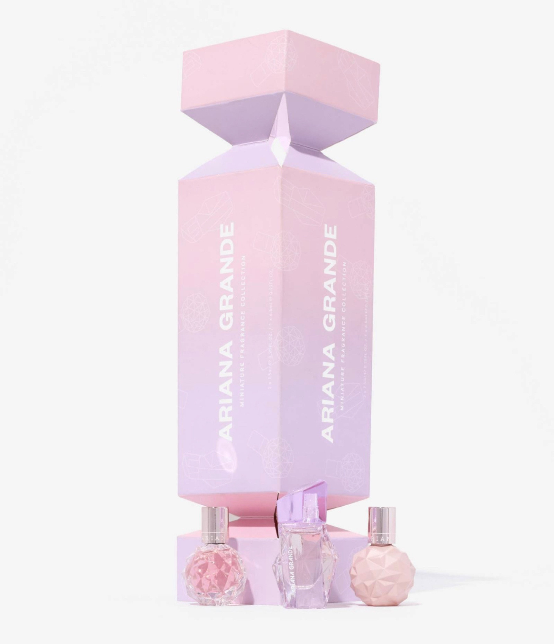 Ariane Grande Deluxe Xmas Cracker mini fragrance set A set of three mini eau de parfums.

Give the gift of a great scent with the Ariana Grande Deluxe Cracker Mini. With three mini eau de parfums included, this set is perfect for taking on-the-go, so you can always smell delicious, wherever you are.

Set Contains:

Ariana Grande Ari 7.5ml Deluxe Mini Splash
Ariana Grande Sweet Like Candy 7.5ml Deluxe Mini Splash
Ariana Grande R.E.M. 7.5ml Deluxe Mini Splash

#LTKbeauty #LTKGiftGuide #LTKkids