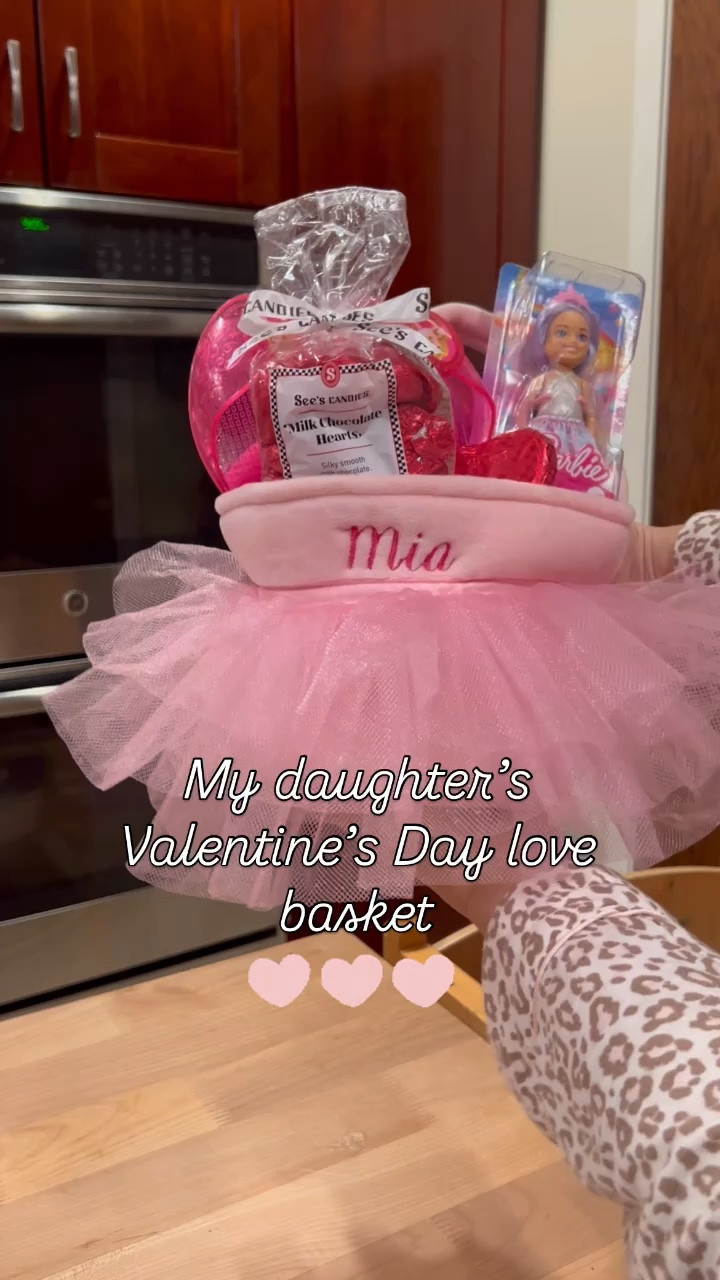 My daughters Valentine’s Day love basket! 

Disney, Disneyland, Amazon, Valentine’s Day, Valentine’s Day gift, Barbie, monster jam, sparkle smash, toddler girl 

#LTKKids #LTKFamily
