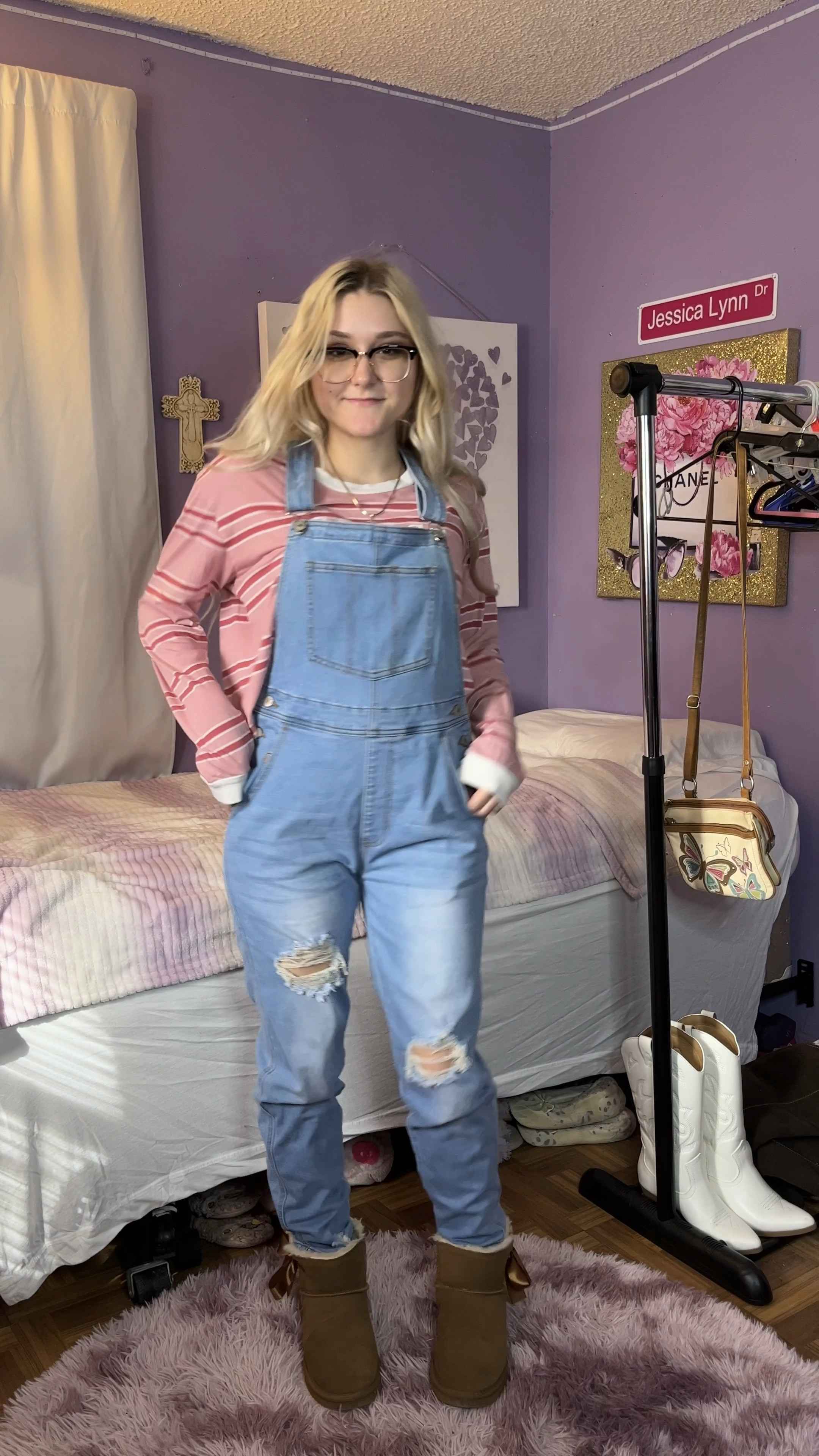 Pumpkin patch outfit🧡🍂🎃 exact overalls & booties link💕

#LTKstyletip