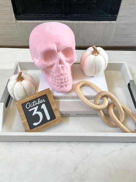 Coffee table Halloween decor 💀🎃👻

#LTKHalloween #LTKhome #LTKSeasonal