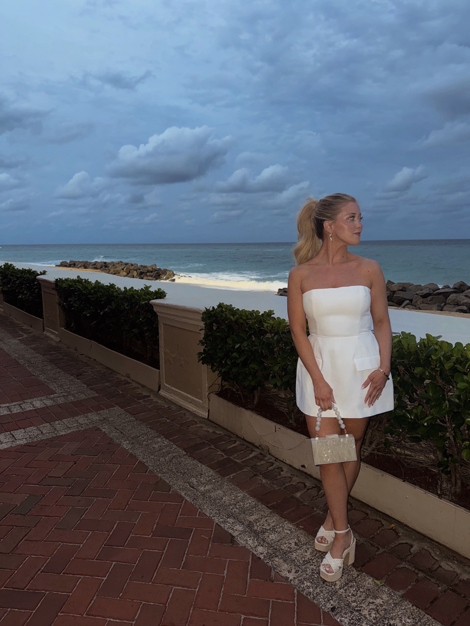 Postcard from Palm Beach🌴 #ootn #bride #bridetobe #bachelorette #bacheloretteparty #bacheloretteweekend #palmbeach 

#LTKStyleTip #LTKWedding #LTKSeasonal