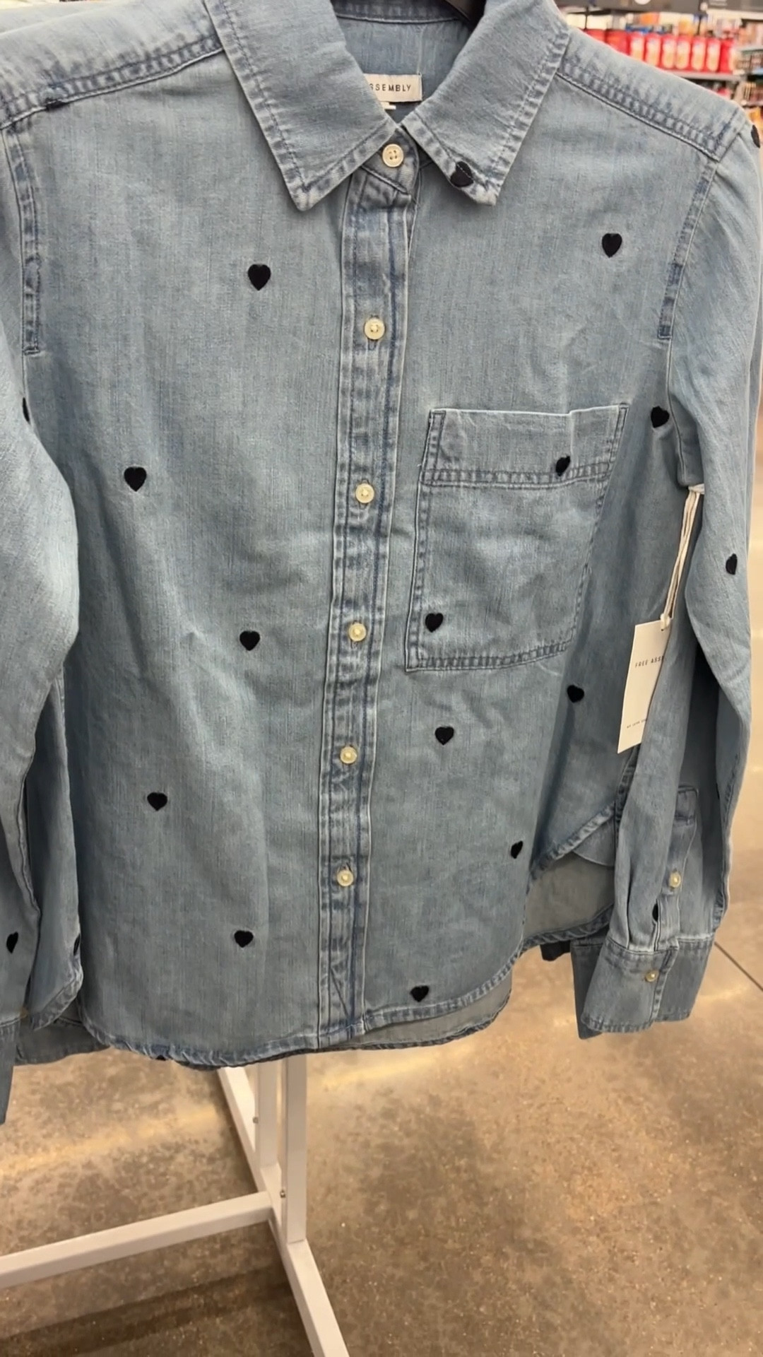 Walmart tops are so good right now
@walmart #walmartfinds

#LTKMidsize #LTKWorkwear #LTKFindsUnder50