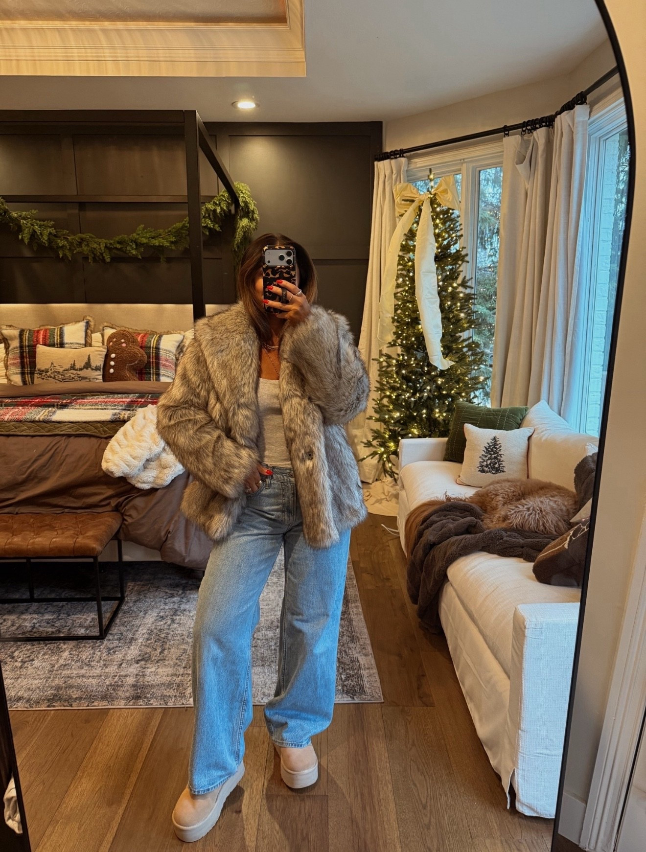 I have been wearing this for a coat on repeat. It’s so cute from Abercrombie.

#LTKFindsUnder100 #LTKSeasonal #LTKHoliday