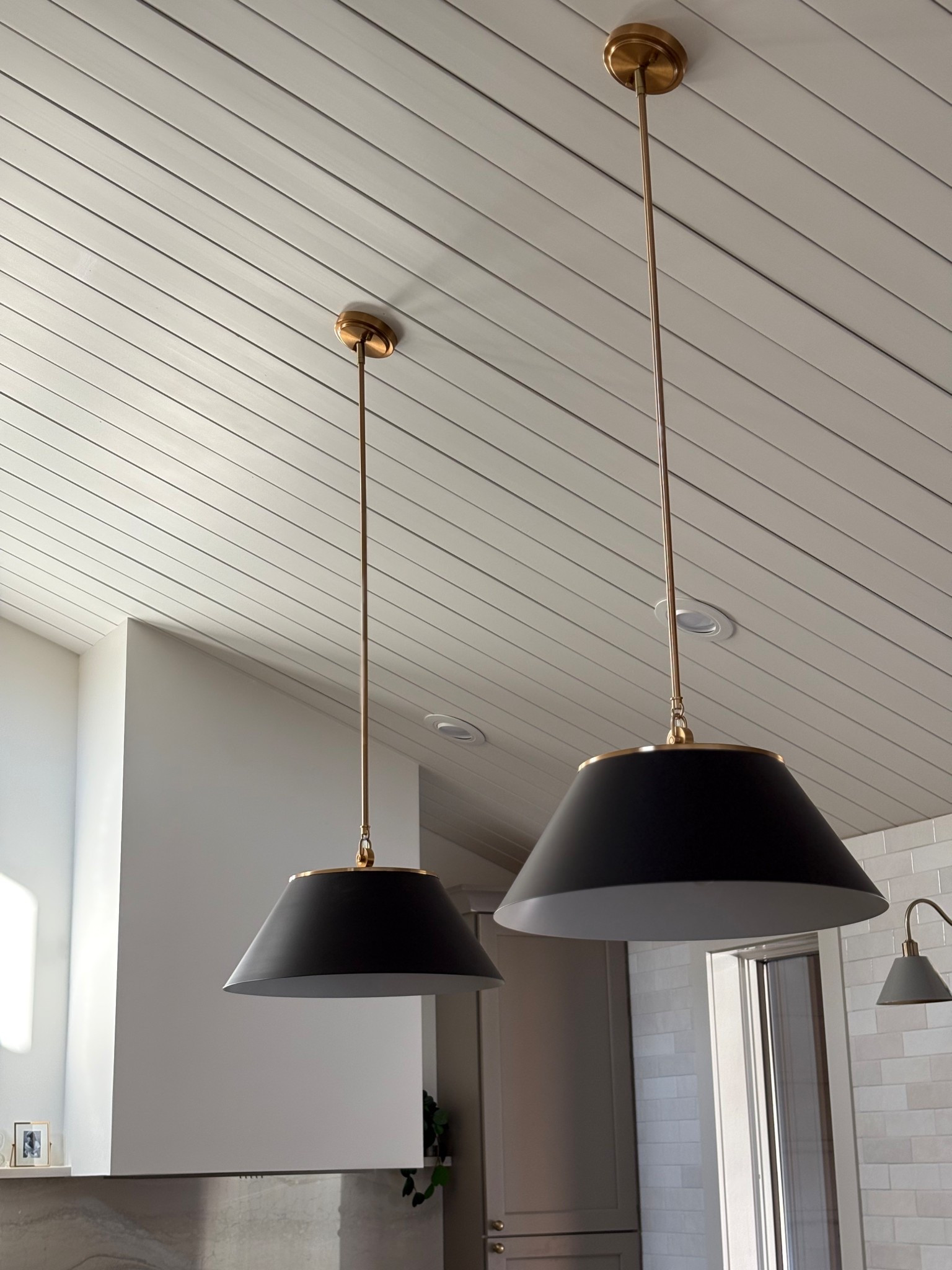 These oversized pendants from #Wayfair are a great dupe to some other beautiful high-end designer versions out there. They work perfectly over our worktop island!

#KitchenDesign #Kitchen #Home #HomeDecor #Lighting #WayfairFind

#LTKsale #LTKhome