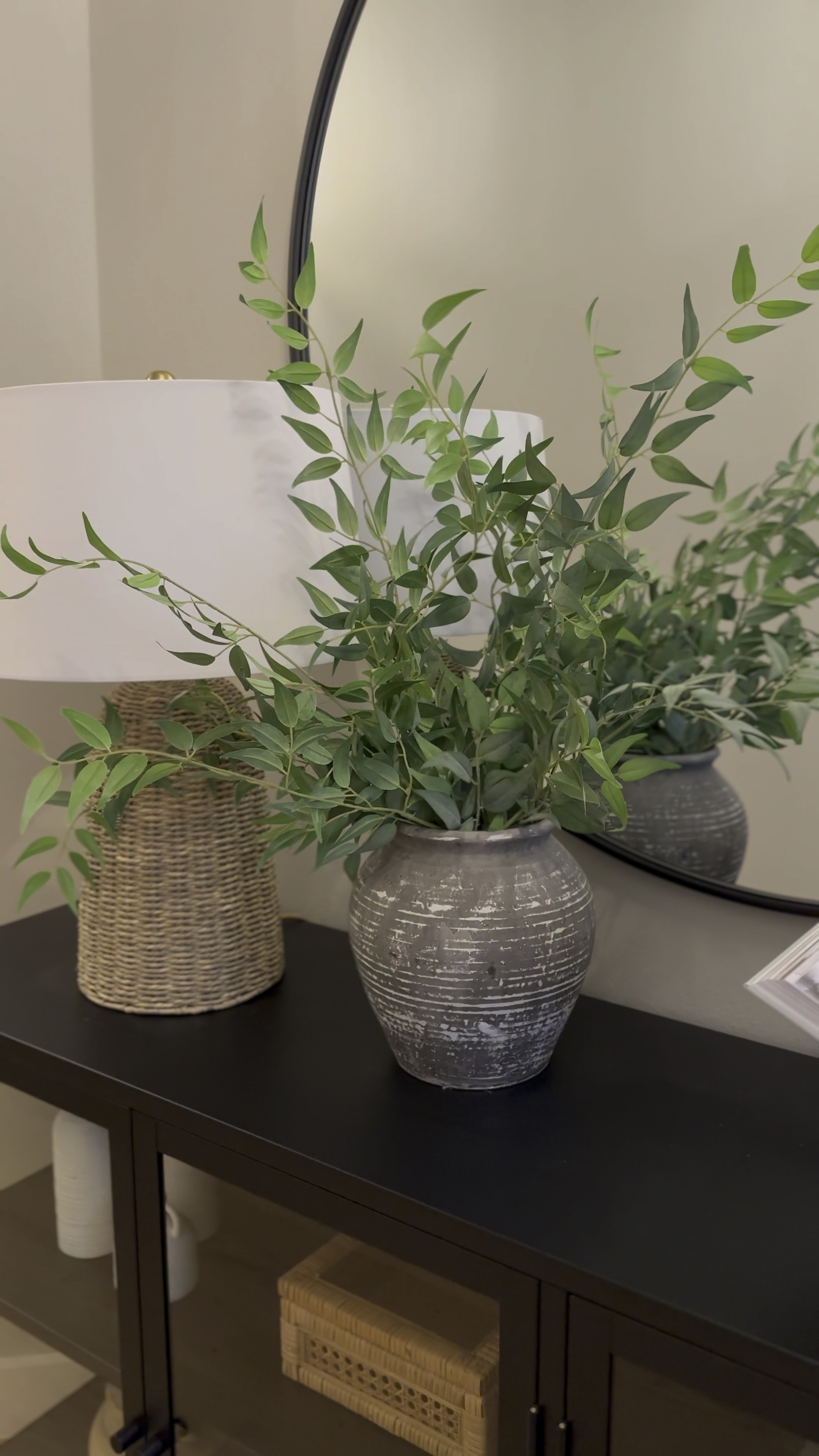 Entryway favorites!

Italian Ruscus, faux stems, artificial stems, lamps, rattan lamp, entryway decor, entryway table

#LTKHome