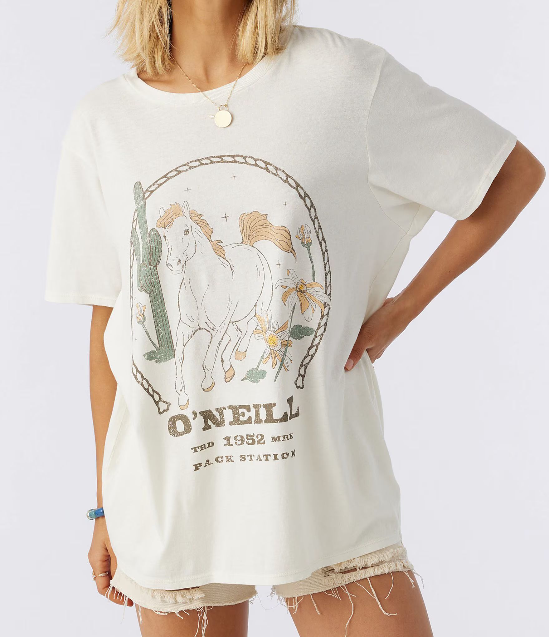 O'Neill Pack Station Boyfriend Graphic T-Shirt | Dillard's | Dillard's