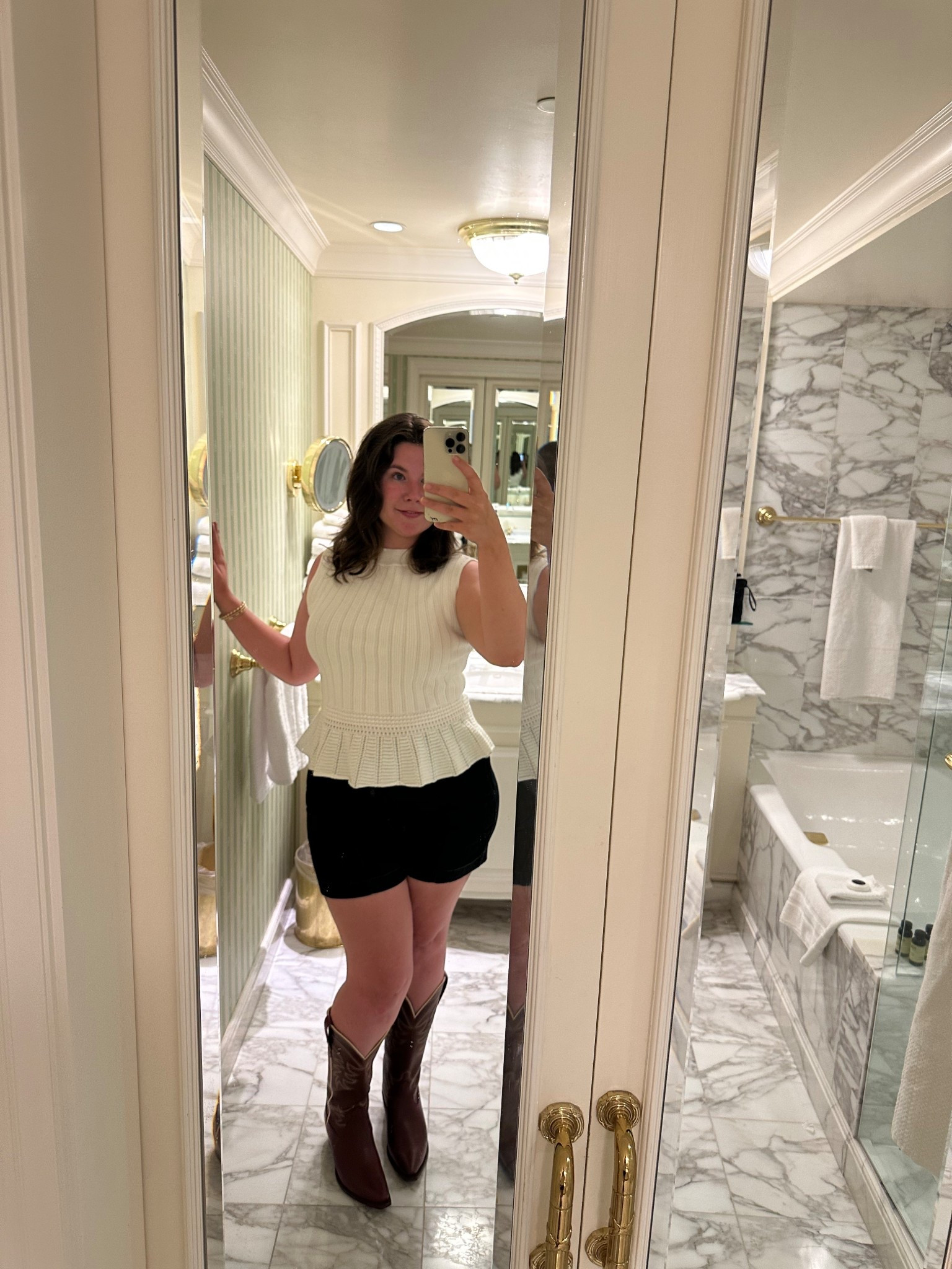 New boot goofin’ 👢🤠

#LTKStyleTip #LTKFindsUnder50 #LTKFindsUnder100