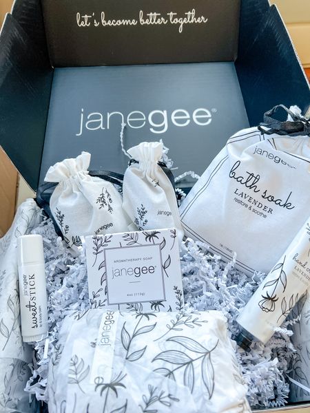 So excited to spoil myself this Mothers Day with my goodies from @janegee 🌸 how to spoil yourself for Mother’s Day?????

#ad #janegee #janegeepartner


#LTKbeauty #LTKGiftGuide #LTKhome