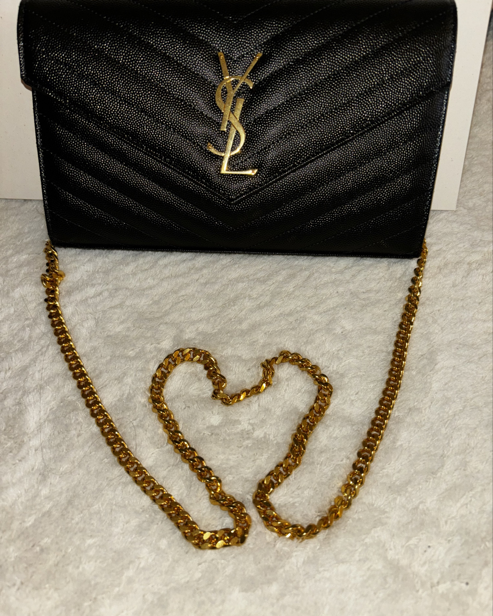 I love this YSL bag! It’s just the right size for me and fits my phone, cards, lipgloss and a few more items . 

#LTKbag #LTKeurope #LTKnederlands