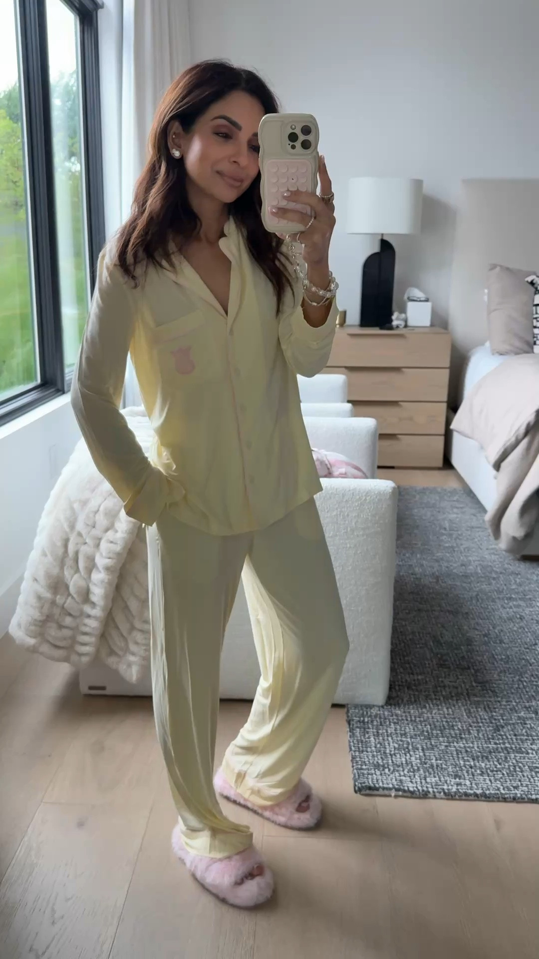 This Victoria’s Secret pajama set is SO soft! I love the pink trim and matching slippers. The perfect gift for Mother’s Day 💕 I’m wearing size XS Short! @victoriassecret 

#LTKSeasonal #LTKmomlife #LTKMothersDay