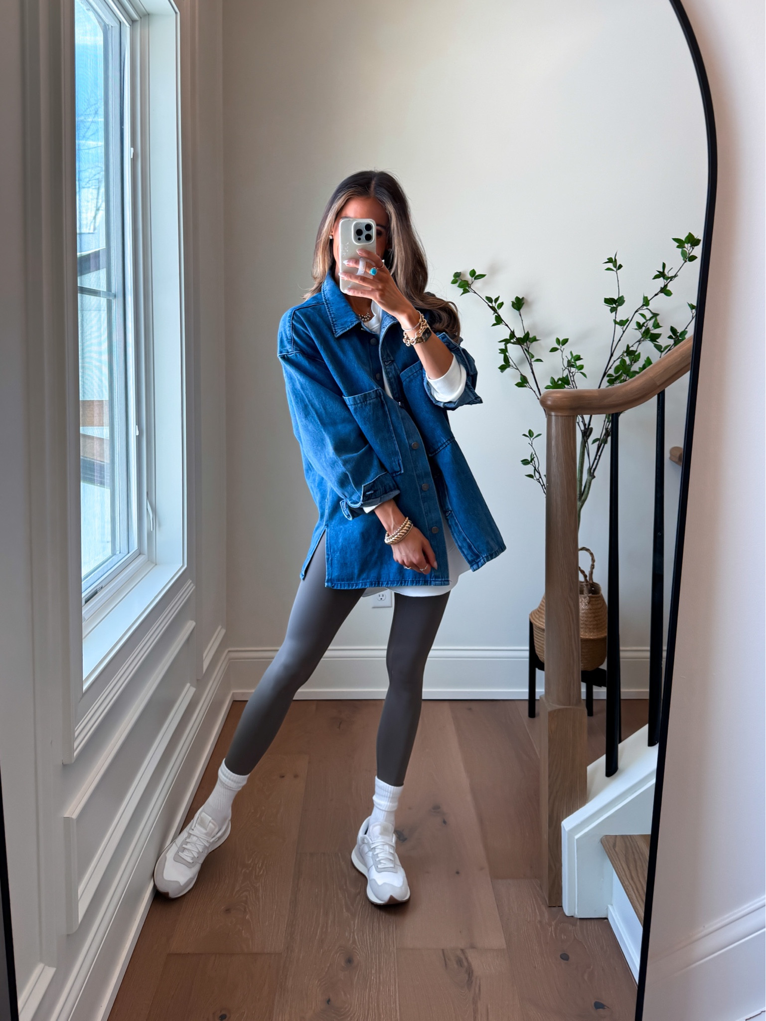 Wearing a medium in the denim top. Jeans fit true to size - I’m wearing a size 25 