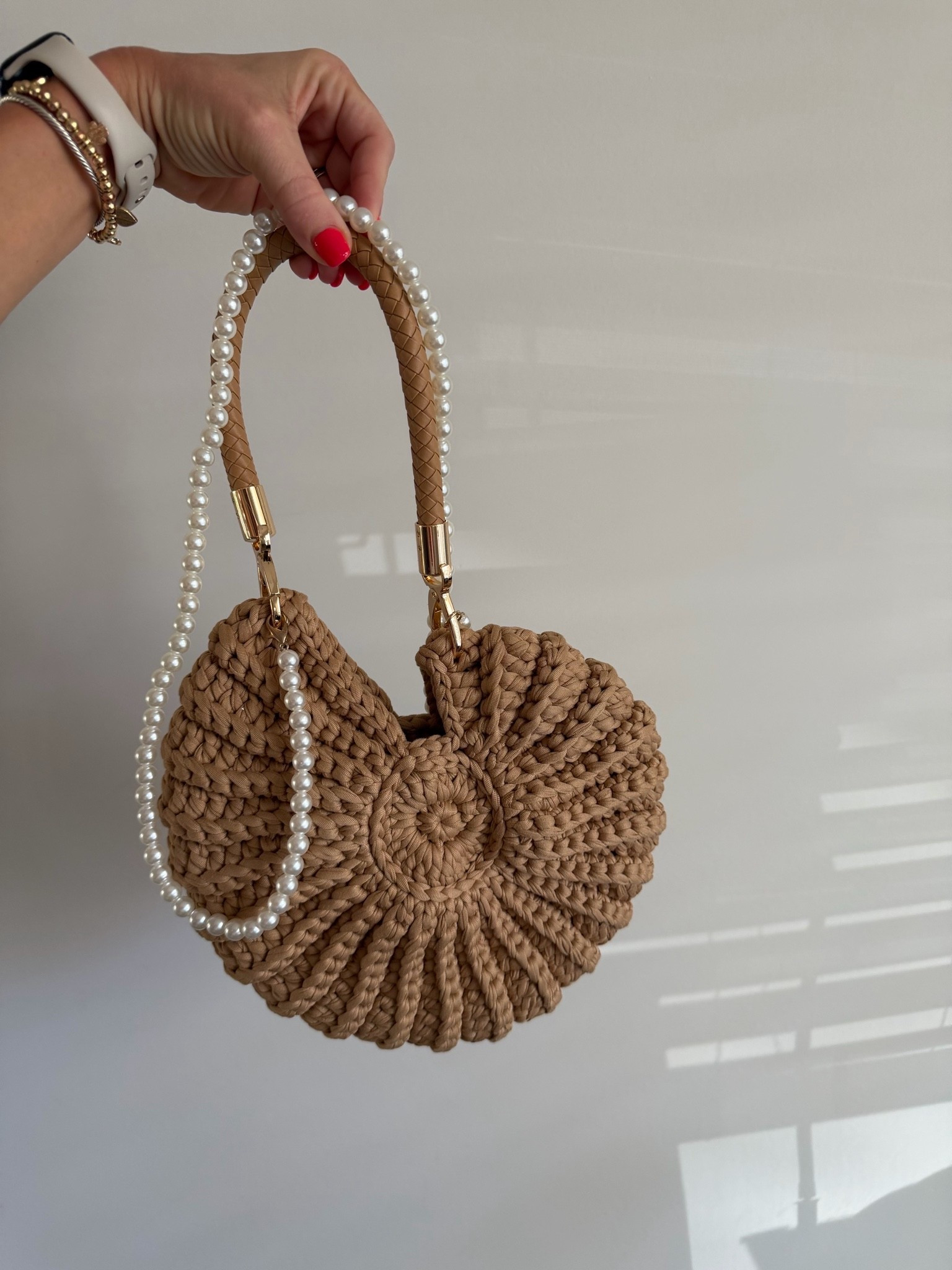 Cutest seashell purse! 🐚

#LTKgrwm #LTKootd #LTKSeasonal