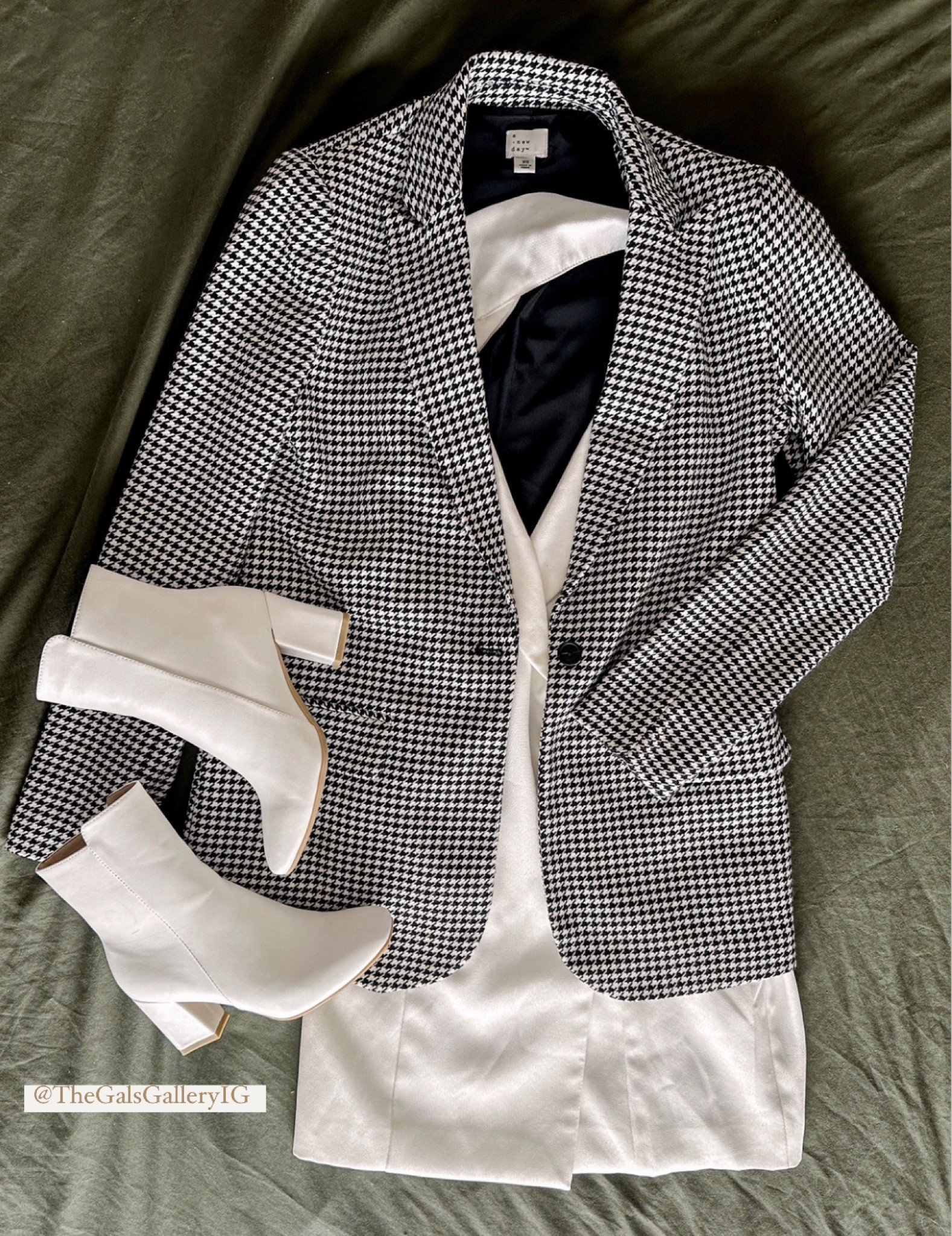 Black and white blazer, white collar dress, white boots. 

#LTKstyletip #LTKGiftGuide #LTKshoecrush