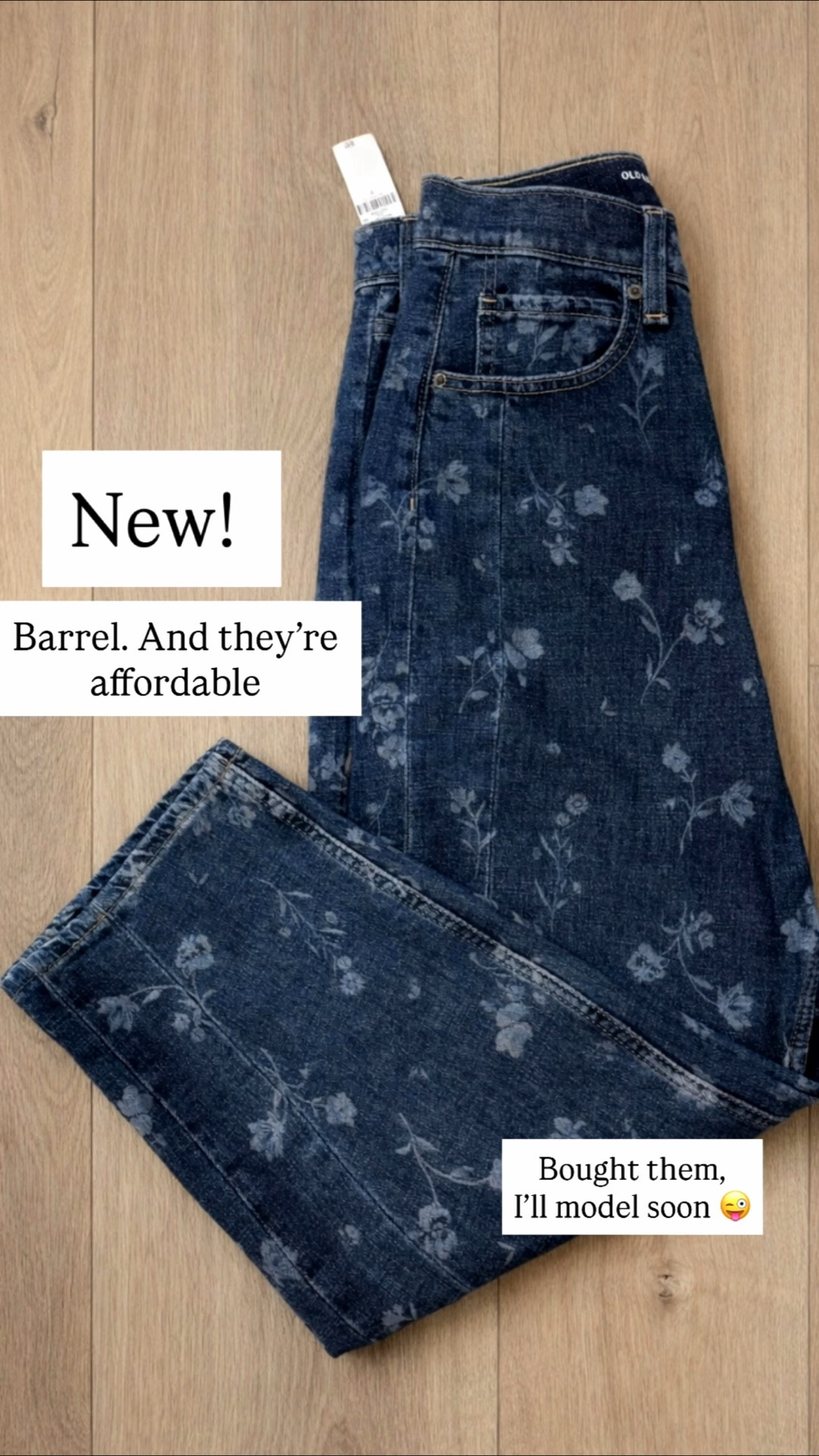 I had to have these from Old Navy the second. I saw them so on trend right now they’re a dark wash barrel Jean I bought a size 0 they pretty much run. True to size.

#LTKWorkwear #LTKPlusSize #LTKPetite