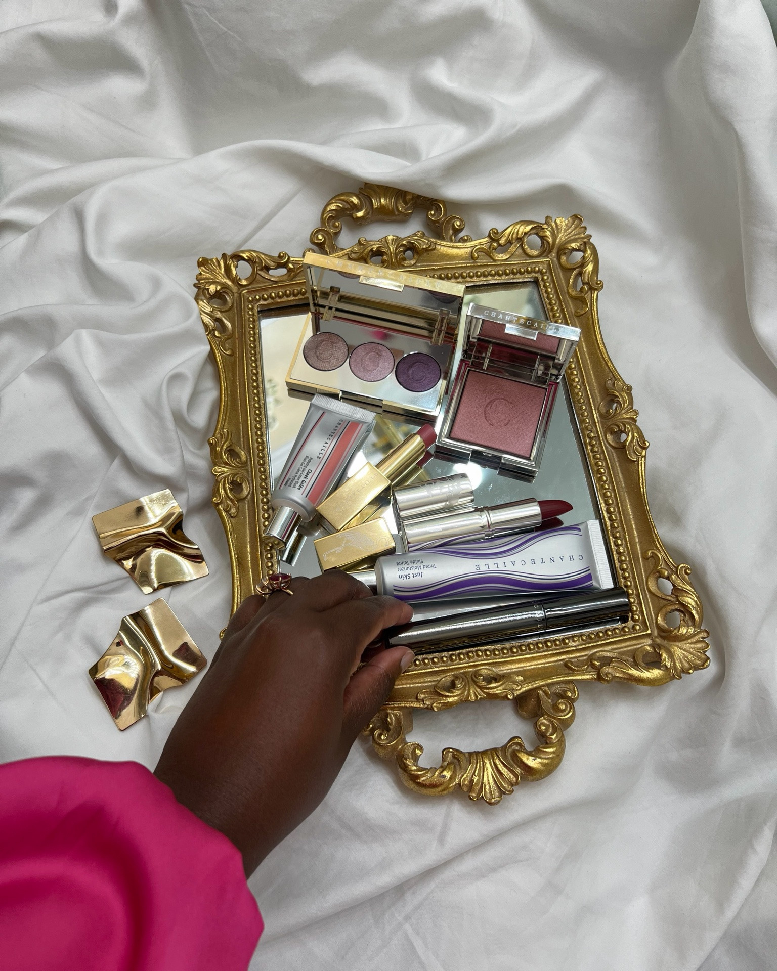 The chantecaille annual sale is here starting July 24th all through to July 31st. You can shop everything and use “JOY25” for a 25% discount.

#LTKSaleAlert #LTKBeauty