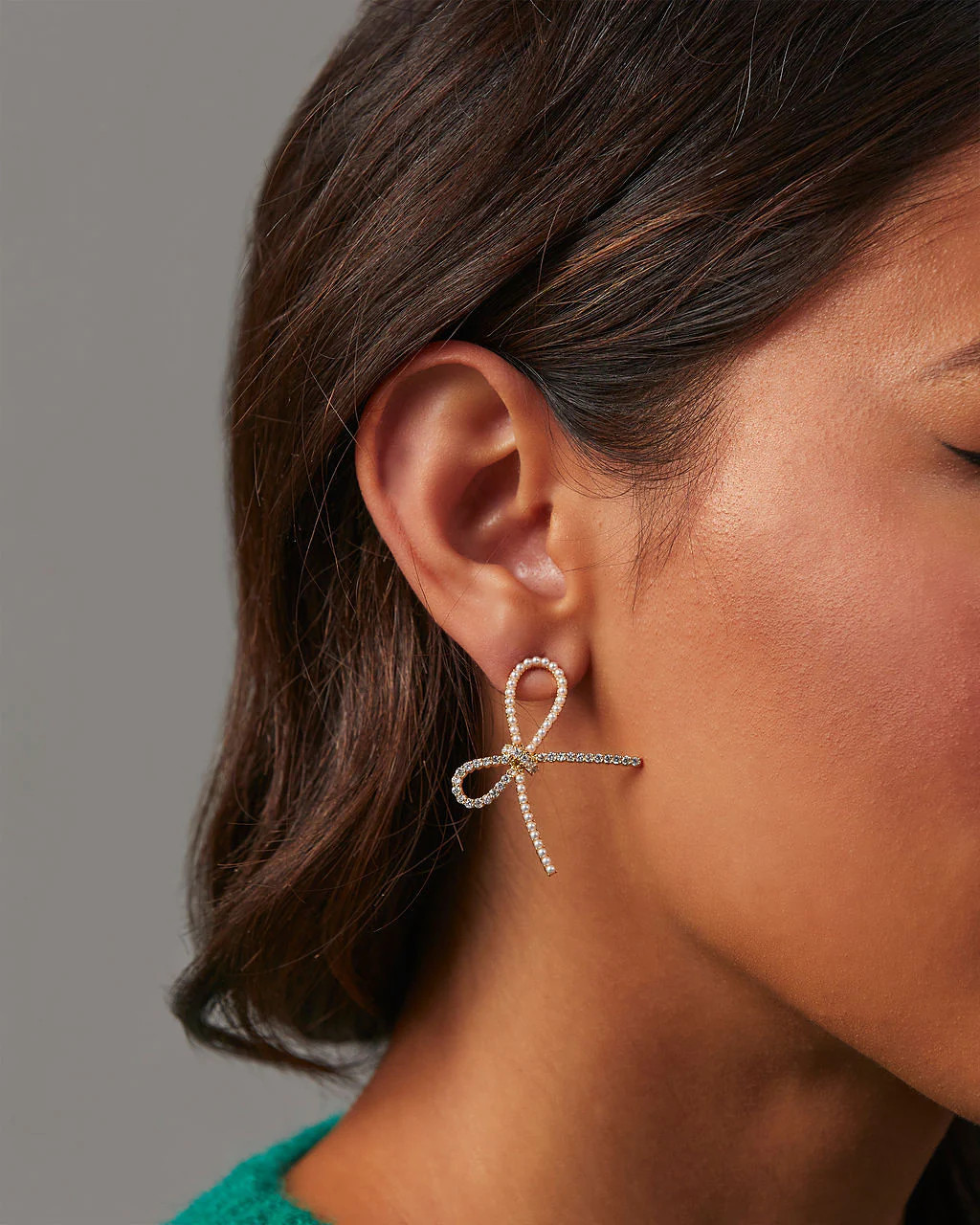 Tova Rhinestone Bow Stud Earrings | VICI
