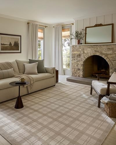 Loloi Magnolia Home by Joanna Gaines Ryder Collection RYD-01 Beige/Ivory 2'-6" x 7'-6" Runner Rug | Amazon (US)