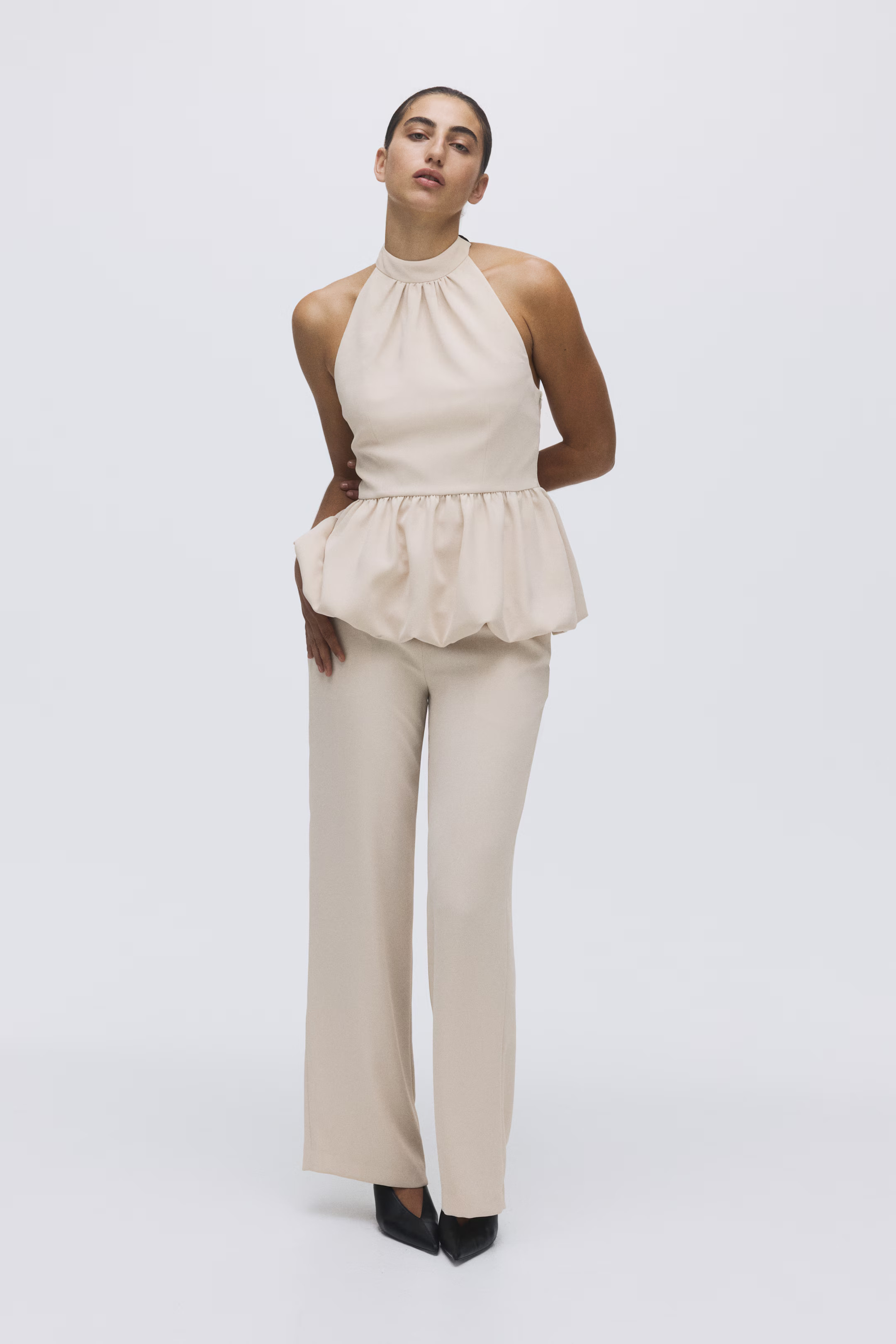 Straight trousers - Light beige - Ladies | H&M GB | H&M (UK, MY, IN, SG, PH, TW, HK)
