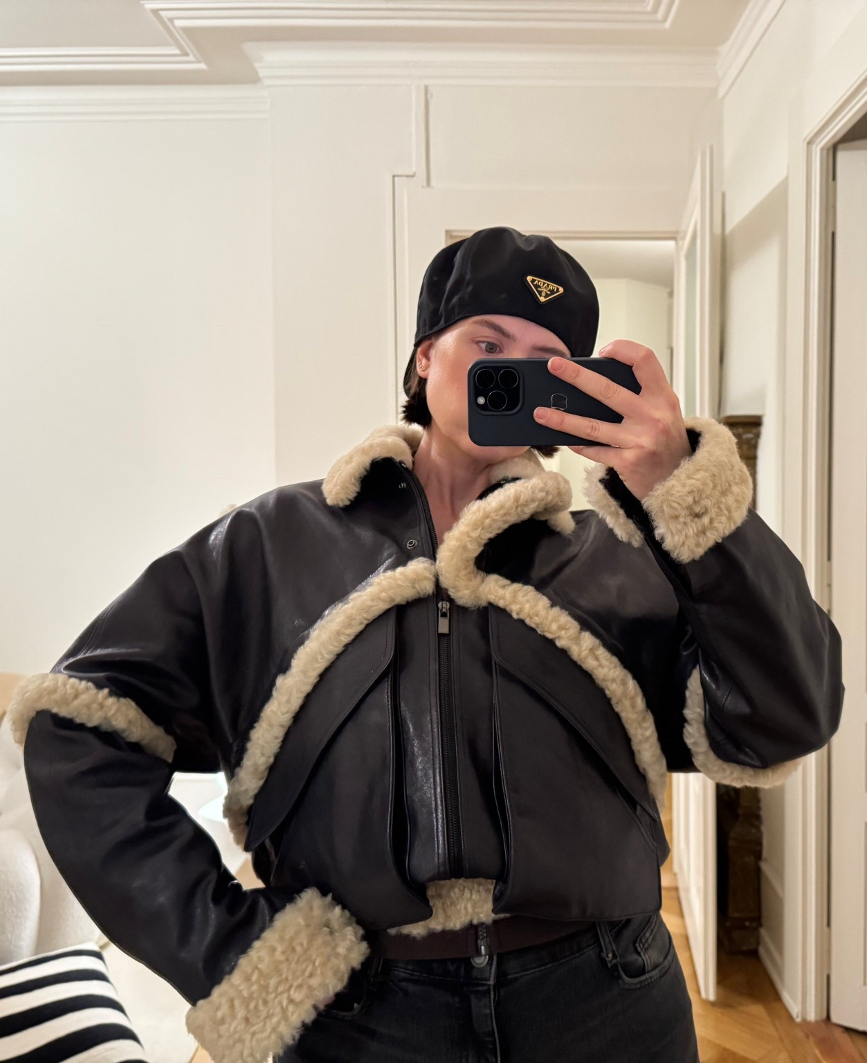 #MagdaButrym coat-size 38EU
#Prada hat-size M

#LTKOver40 #LTKMidsize #LTKTall