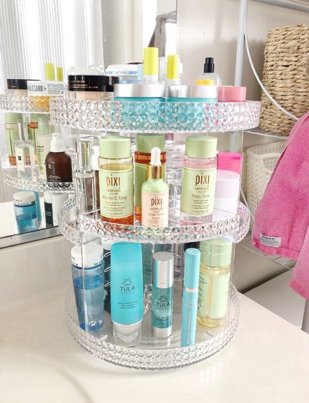 This rotating beauty organizer is adjustable to fit all your products perfectly and makes a perfect beauty gift! Clears up so much counter space

#LTKhome #LTKHoliday #LTKbeauty