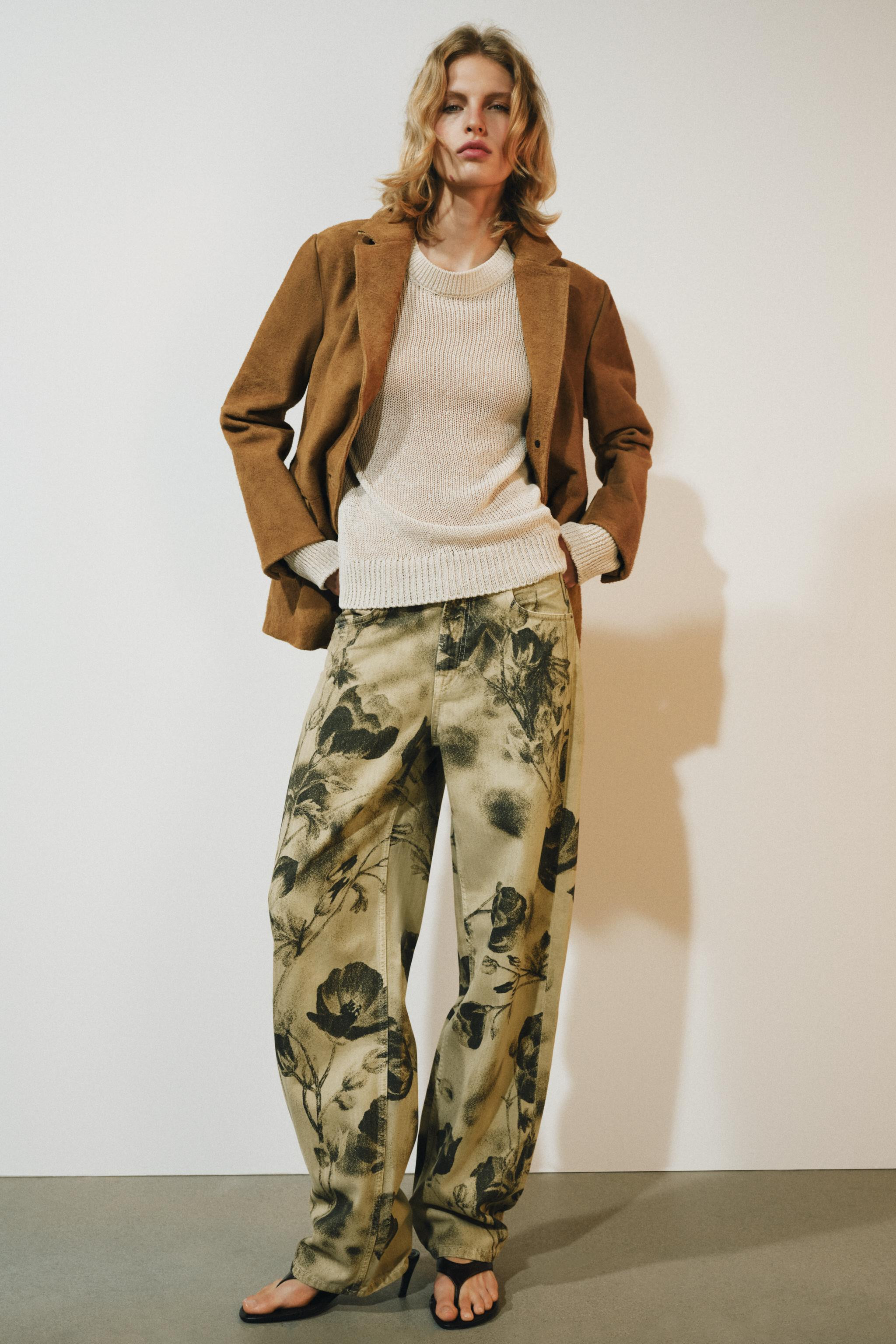 MID-WAIST - BALLOON - REGULARZARA WOMAN COLLECTIONJeans crafted from cotton yarn. Featuring a mid... | Zara IT