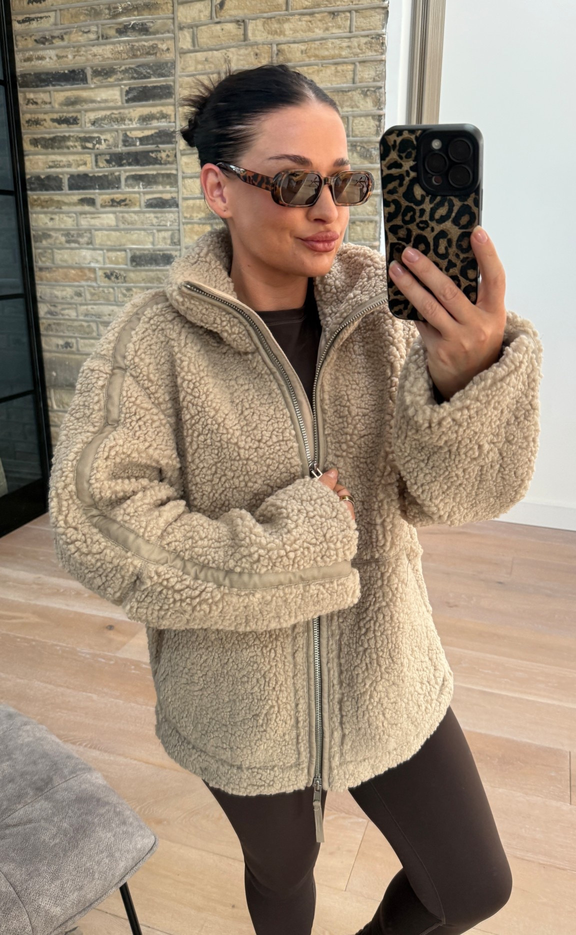 I wear size S in the fleece but wish I’d got a M so I can wear it with jumpers under too. There’s also a longer length version available now too! #teddyfleece #leggingsoutfit #cosyoutfit #autumnoutfit 

#LTKautumn #LTKmidsize #LTKuk