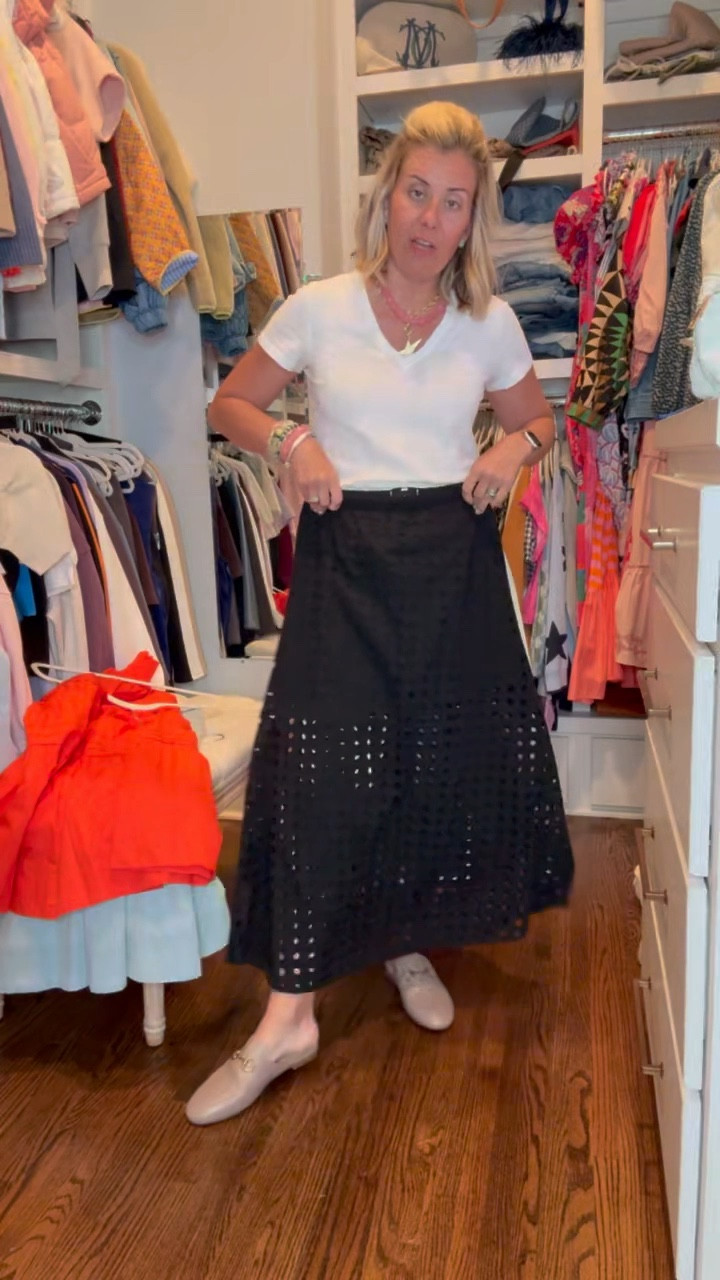 Now let’s talk about maxi & midi skirts. You need one of these in your closet. So so good! 
Ivory - xxs
Denim - 2 
Orange - xs 
Black - xs

#LTKdayinmylife #LTKmomlife #LTKOver40