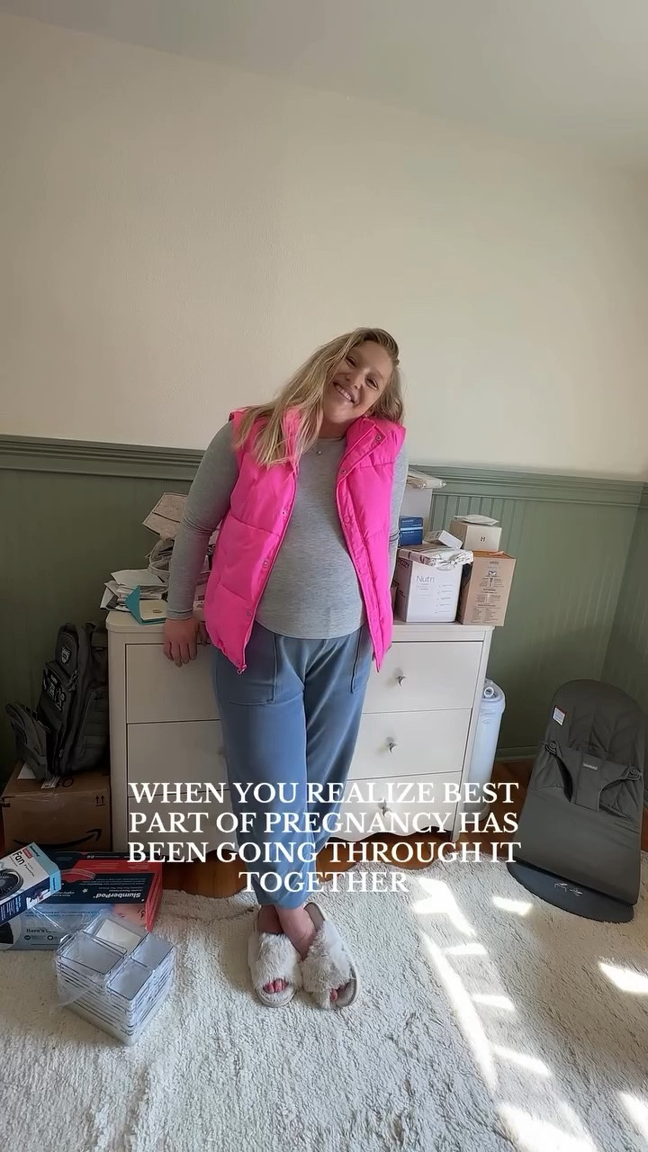 Being a basic mom? Literally elite.
We’re all deep in the product recs, comparison charts, unboxings, and Amazon hauls — and honestly, I love it here 🍼🩷

There’s something so beautiful about this season of life and the way we all want the best for our babies (and ourselves too).

New mom girlhood forever ✨

Tag your mom group, your sister, or your fave baby gear plug 💬👇

#NewMomFinds #GirlhoodMomEra #MomTokVibes #PregnancyMustHaves #AmazonMomFinds #FirstTimeMomLife #MomProductRecommendations #MotherhoodUnfiltered #MomCommunity

#LTKBaby #LTKBump #LTKFamily