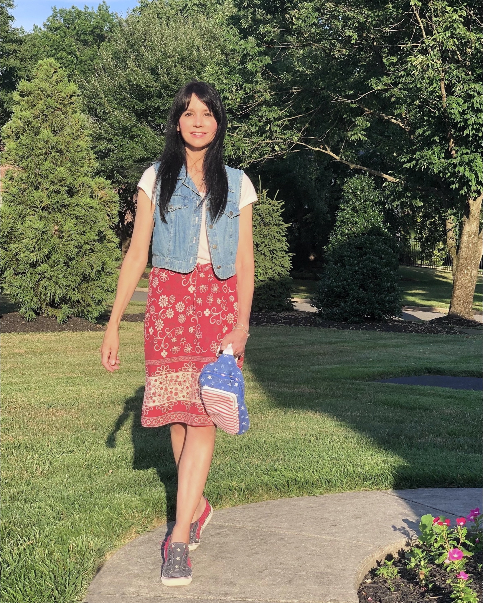 Just hopping on to wish everyone  a Happy 4th of July! I hope you have a wonderful time celebrating the birth of our nation!
Shopped my closet for this fun patriotic outfit! Some of the pieces are still available. I’ve linked these plus many other similar items.
