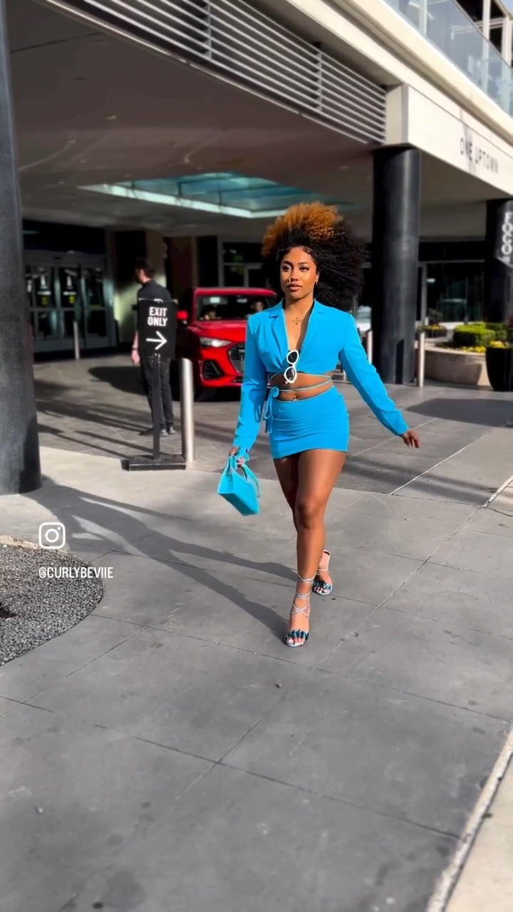 Blue spring time two piece skirt set 💙🦋

#LTKSeasonal #LTKunder100 #LTKunder50