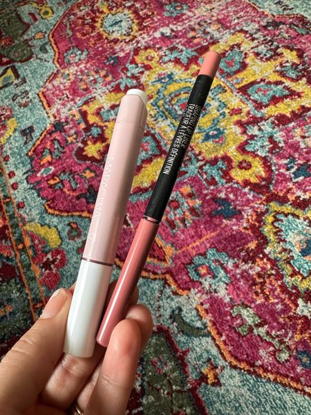 My go to summer lip! Lipliner shade: magnetic mauve and lip gloss shade: hibiscus 

#LTKunder50 #LTKsalealert #LTKbeauty