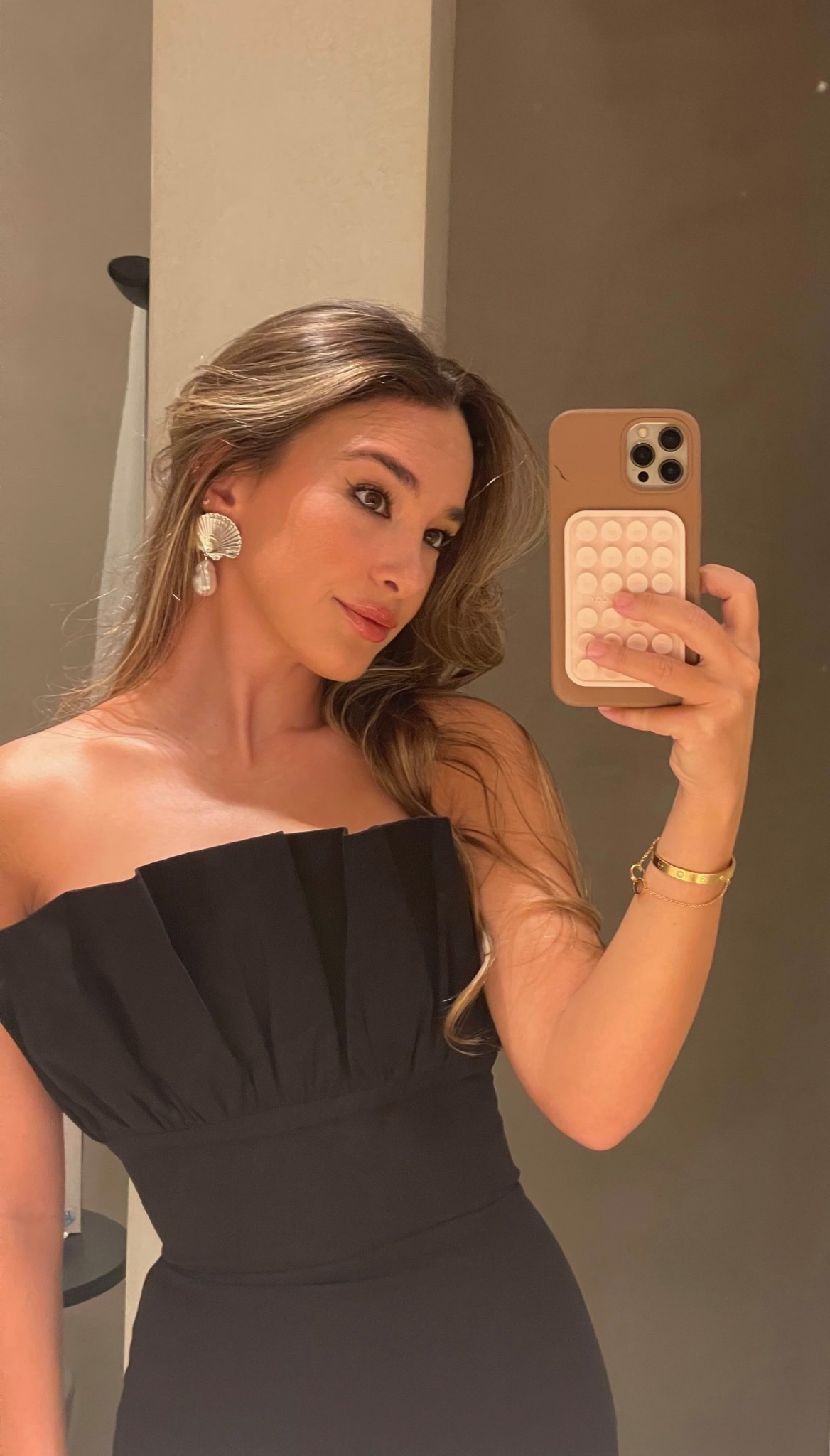 My holiday party look

#LTKHoliday #LTKSeasonal #LTKGiftGuide