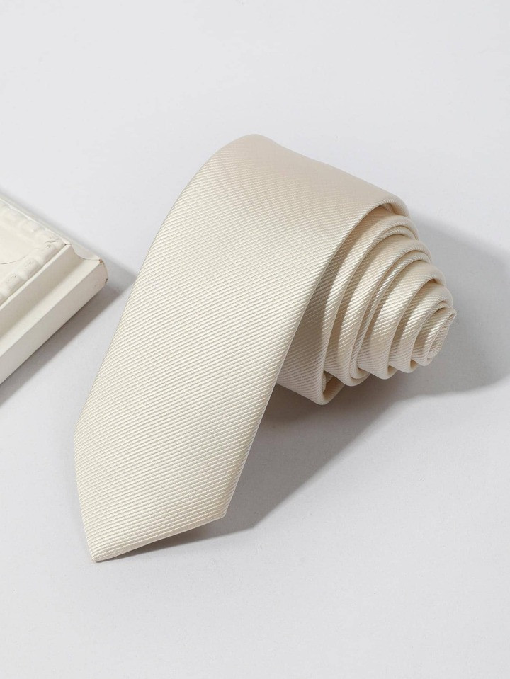 1pc Men's Fashion Solid Beige Thin Diagonal Stripe Versatile Necktie | SHEIN