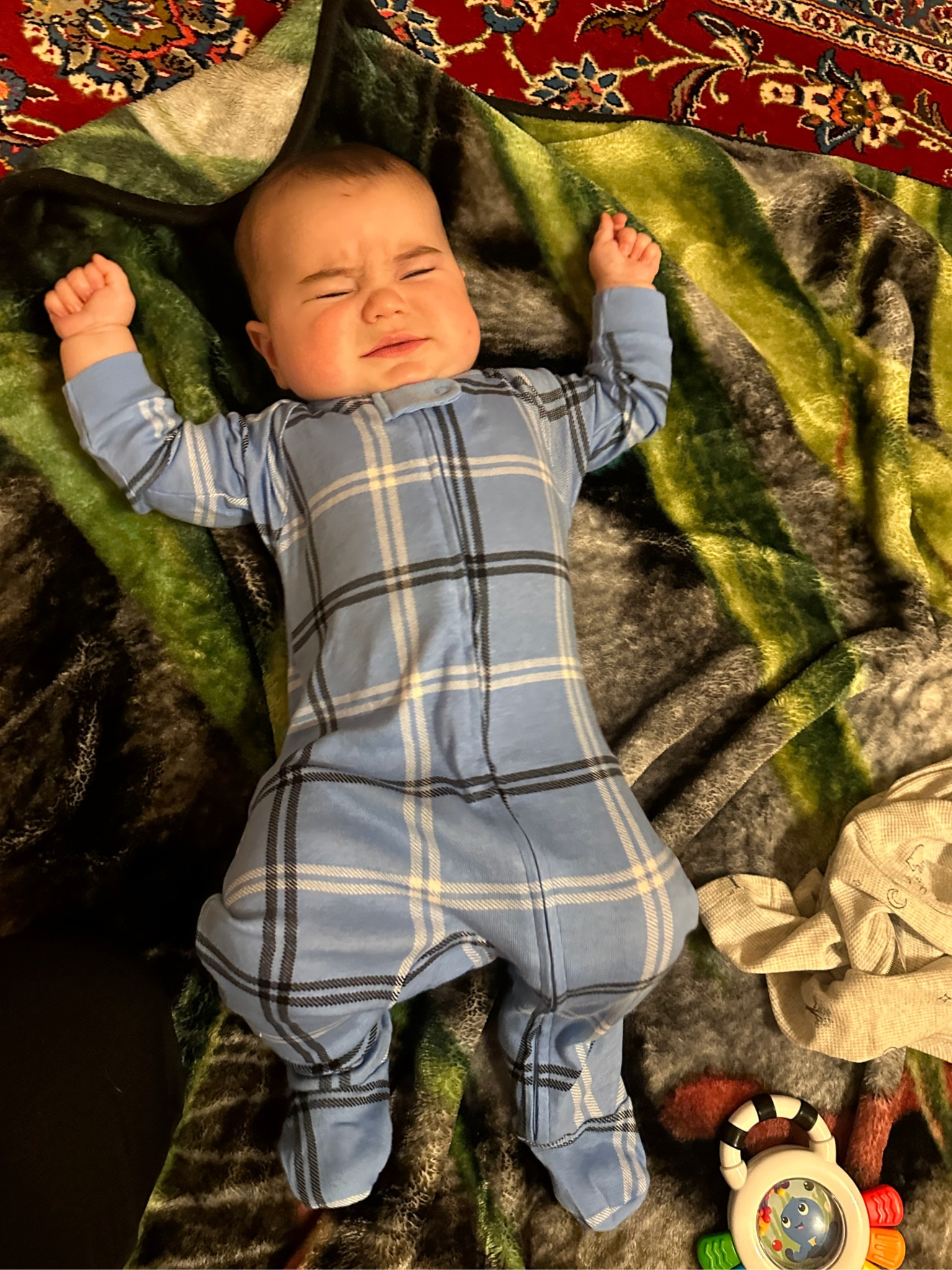 Oliver got a new sleeper for Christmas! He would much rather live in his diaper but blue is def his color 🤣 

He’s wearing 6-9 months 

#LTKbaby #LTKHoliday #LTKkids