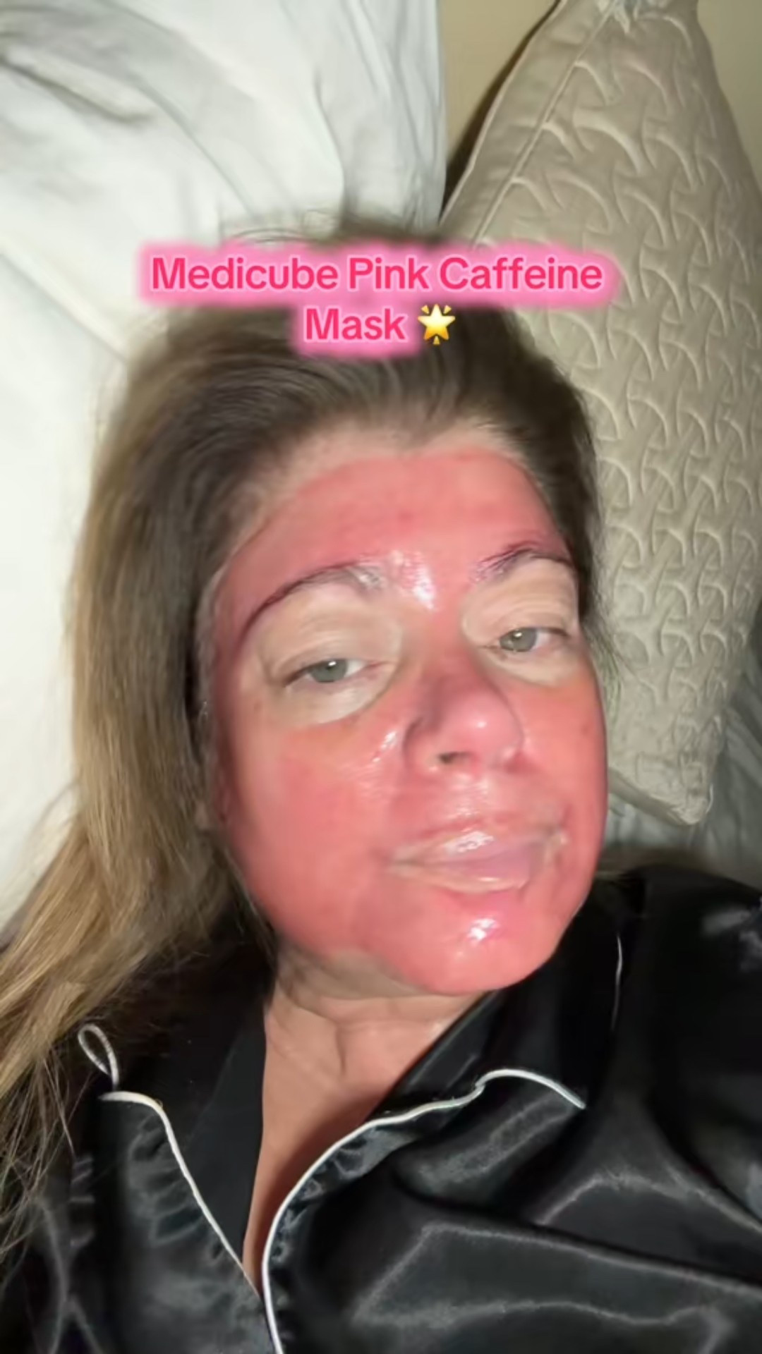 This PDRN Pink Caffeine Night Wrapping Mask by
@medicube global is seriously saving me.
Glowy, hydrated skin by morning?
Yes please!

#Medicube #medicubemask #skincareroutine #skincare #koreanskincare